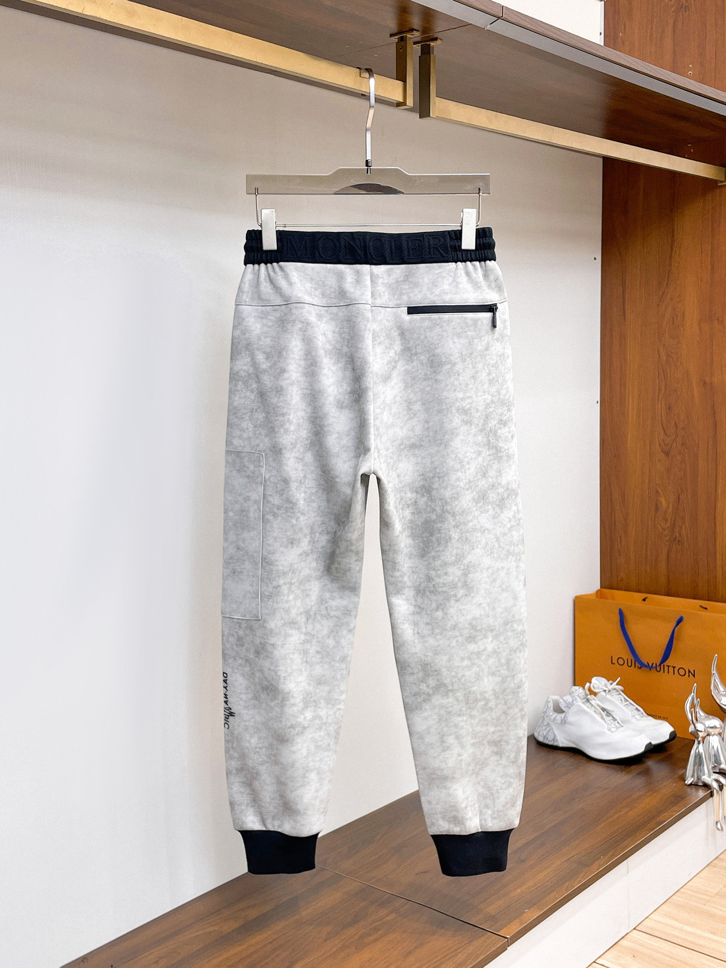 Moncler Basic Clothing M-l-xl