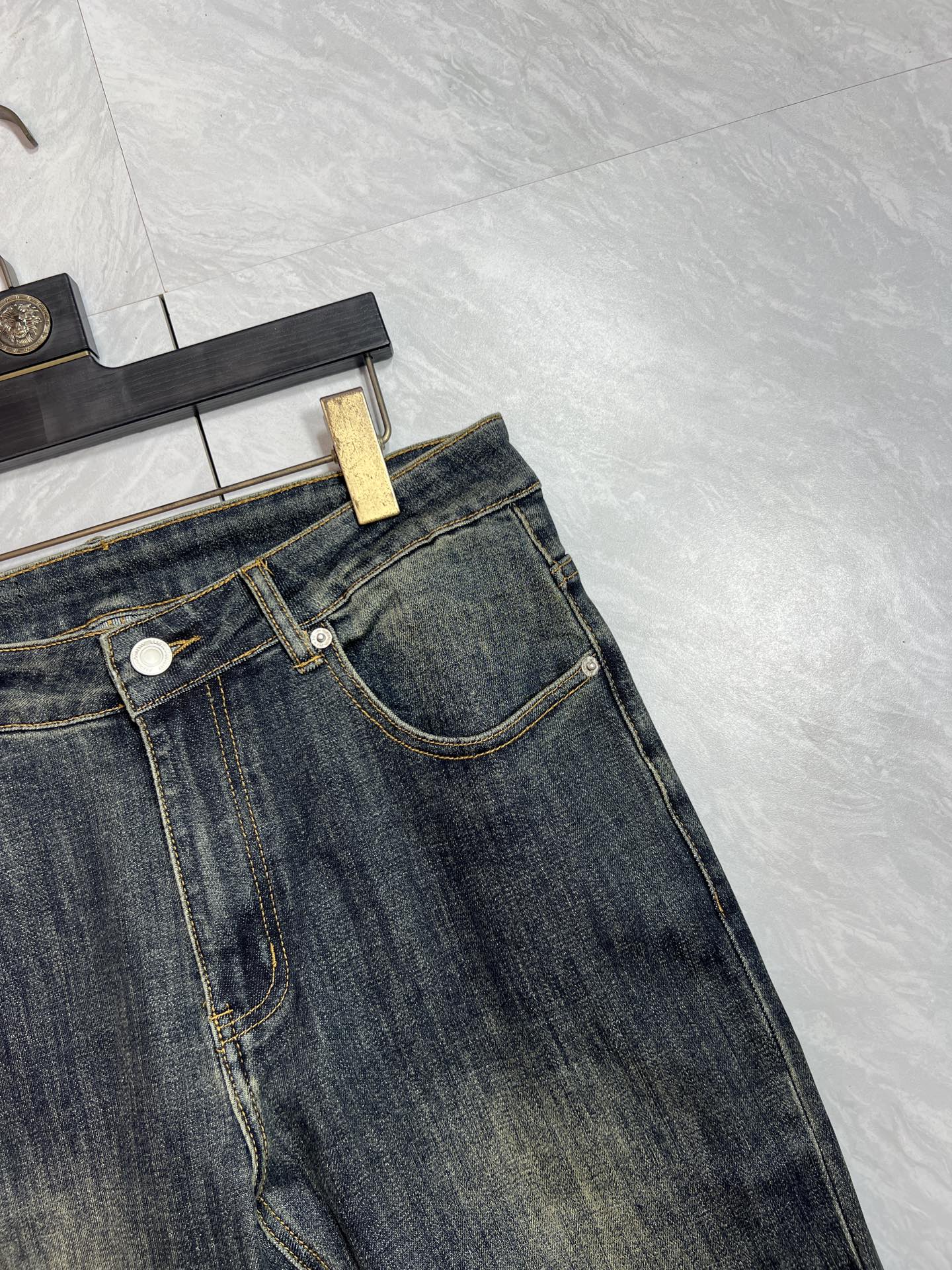 Brunello Cucinelli Jeans 175140-32