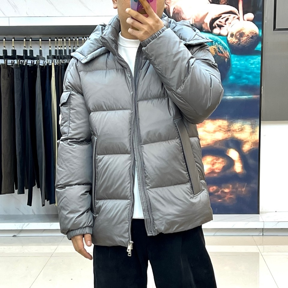 Moncler Down Jacket Goose Down Gray Hooded M-l