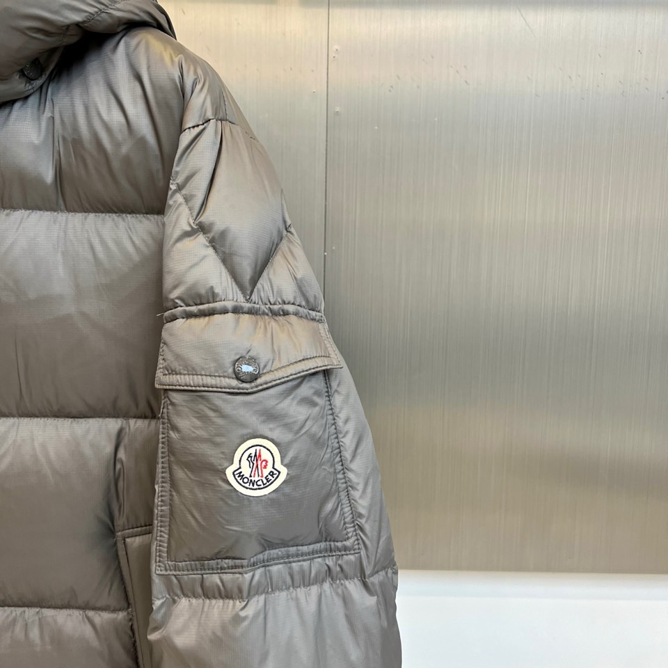 Moncler Down Jacket Goose Down Gray Hooded M-l