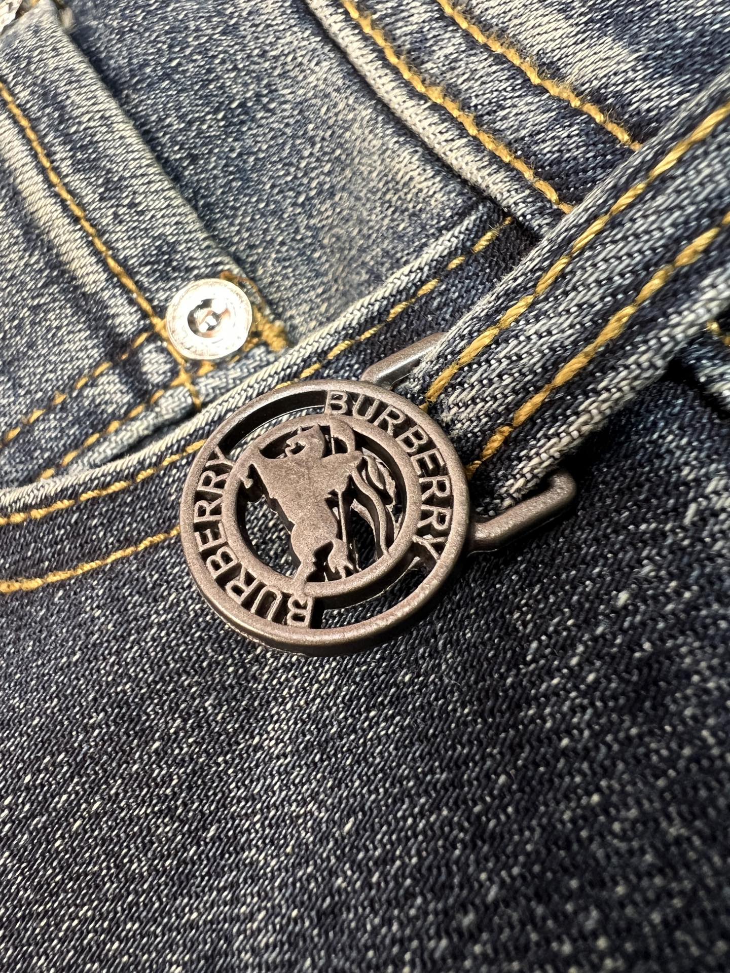 Burberry Jeans 175140-32