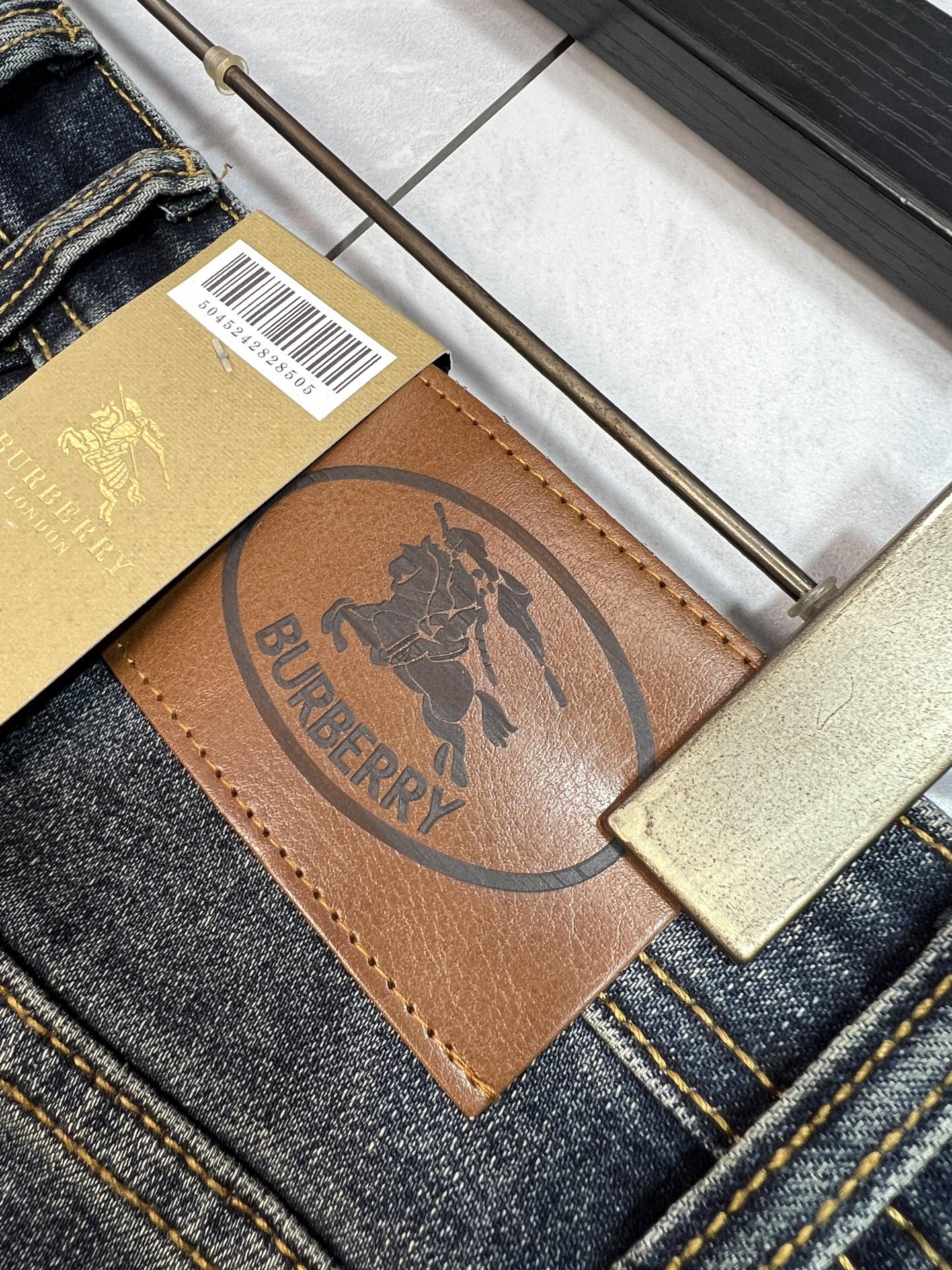 Burberry Jeans 175140-32