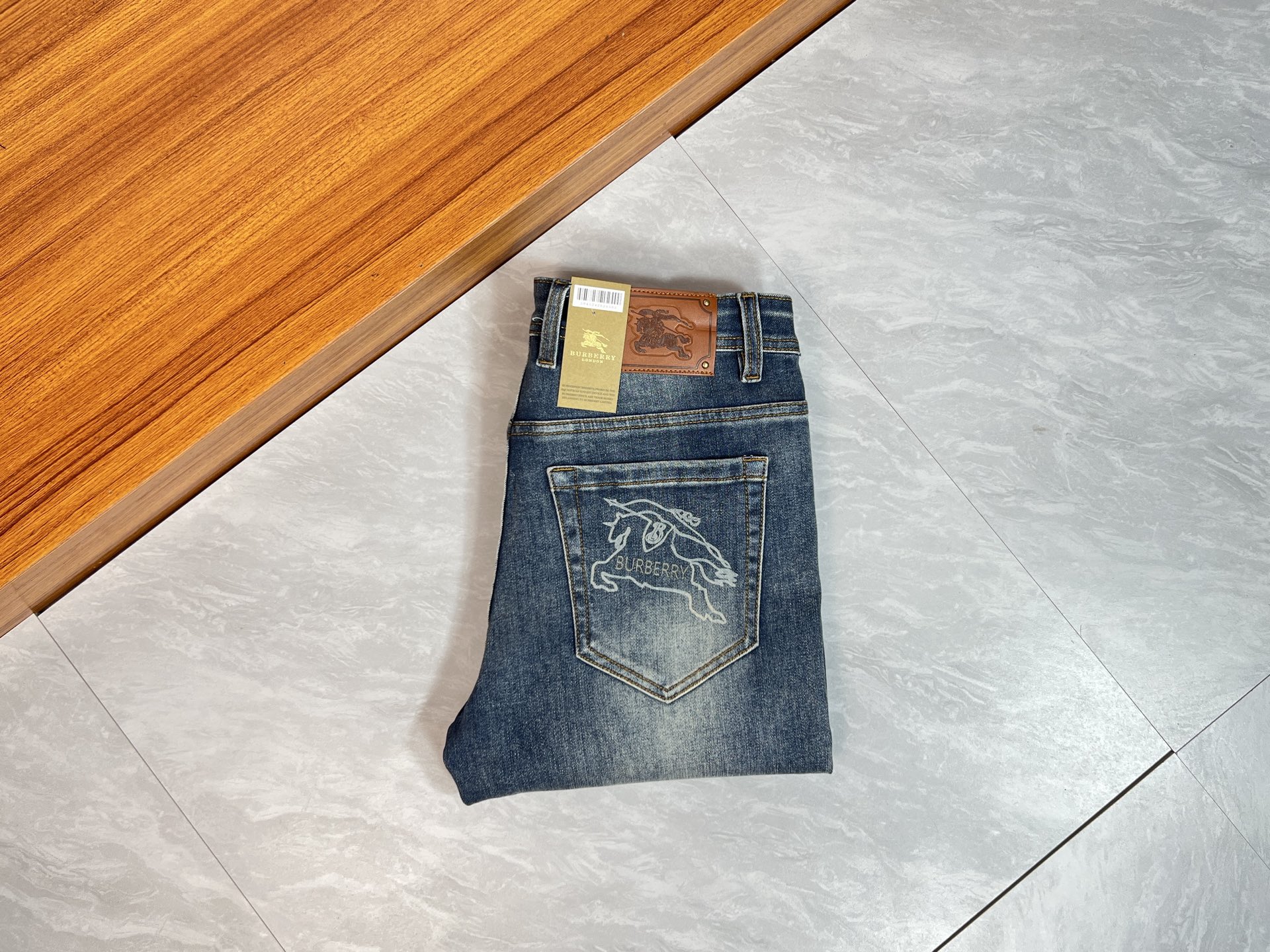 Burberry Jeans 175140-32