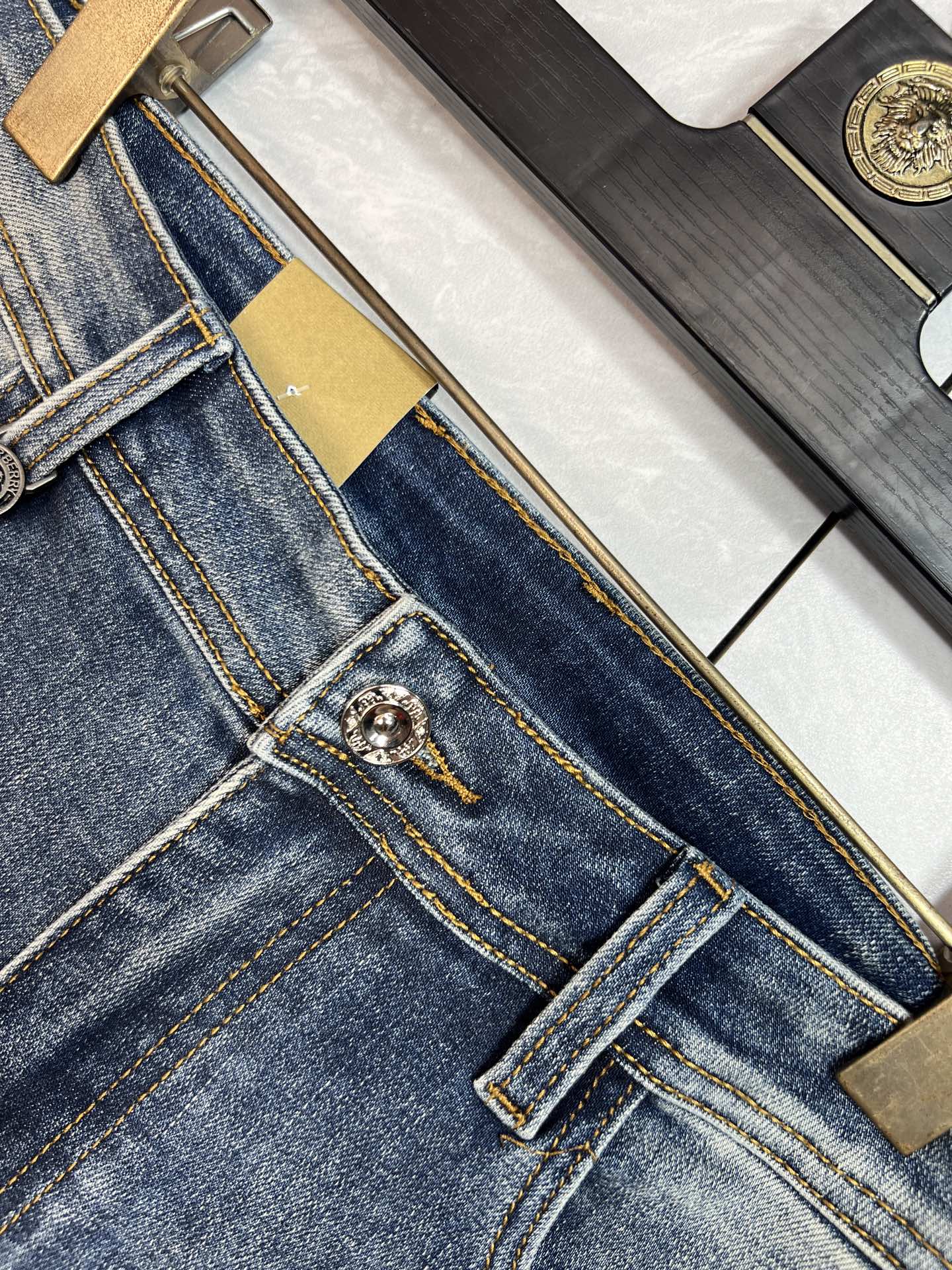 Burberry Jeans 175140-32