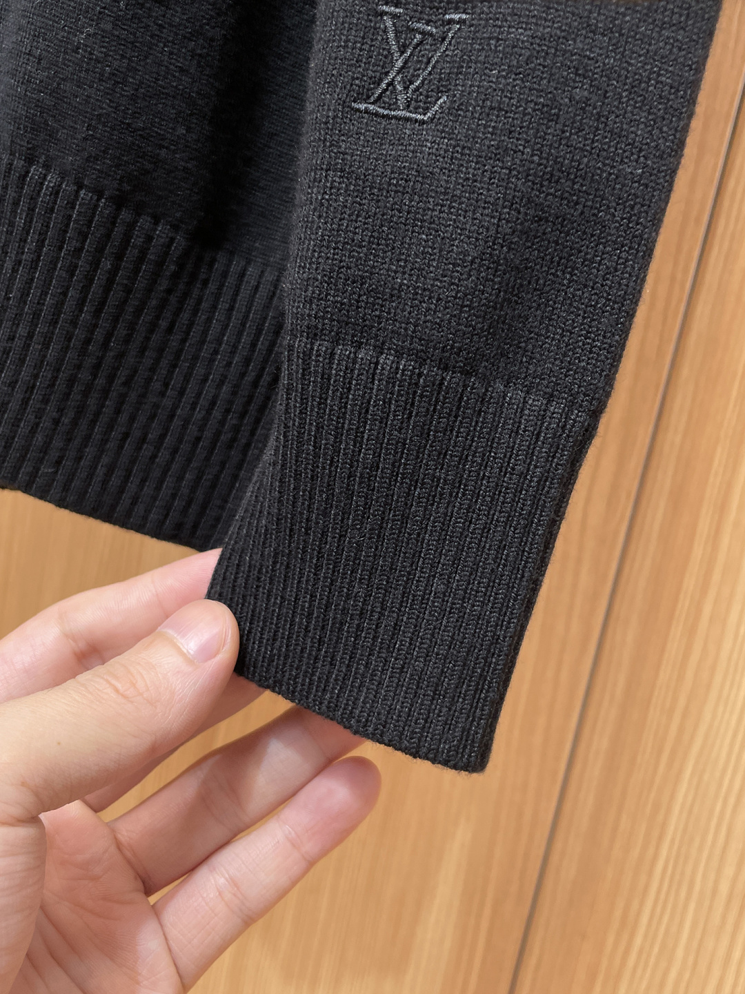 Louis Vuitton Basic Clothing Wool M-l-xl