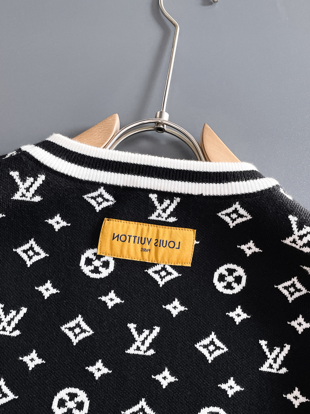 Louis Vuitton Basic Clothing Wool M-l-xl