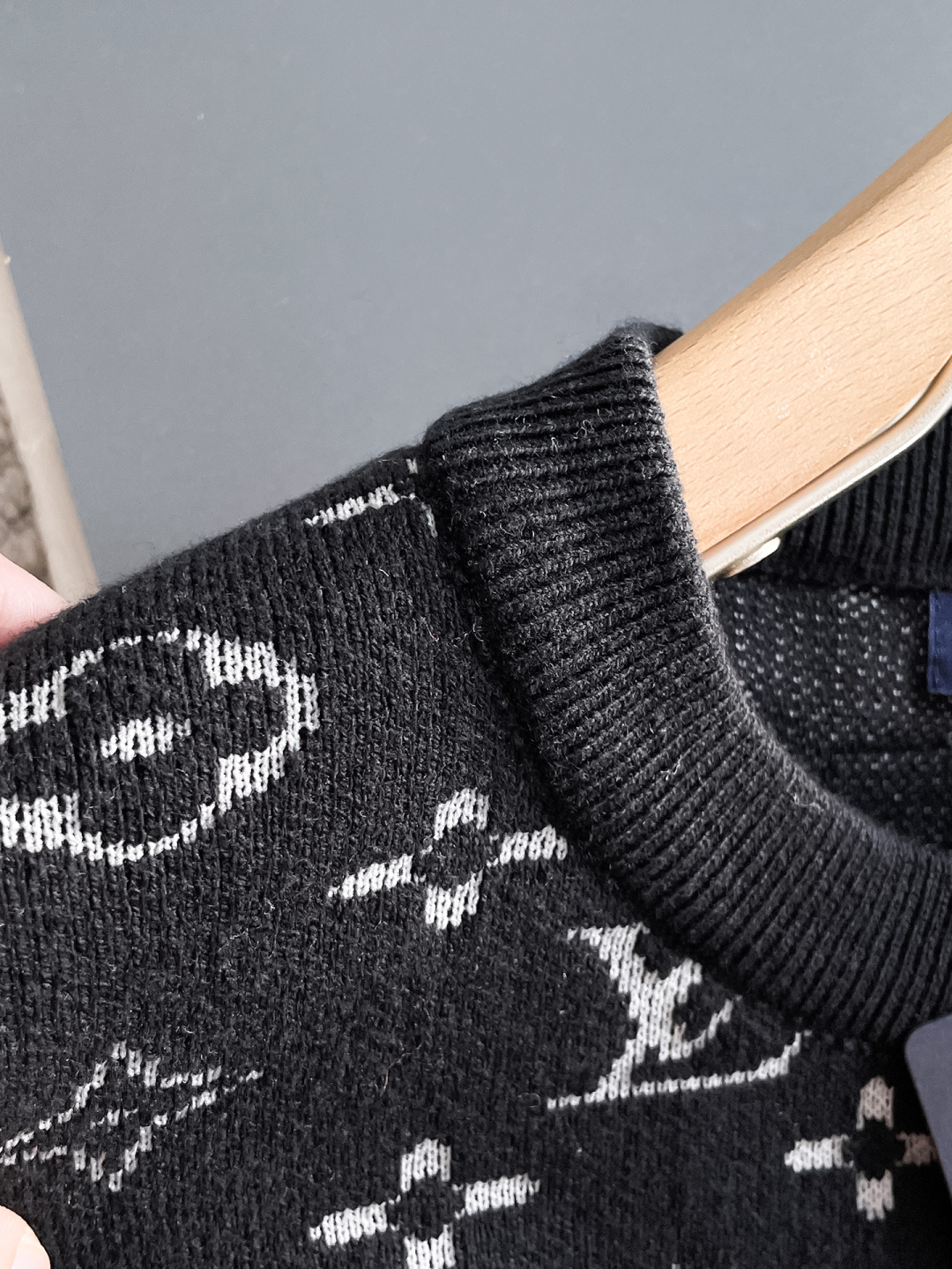 Louis Vuitton Basic Clothing Wool M-l-xl