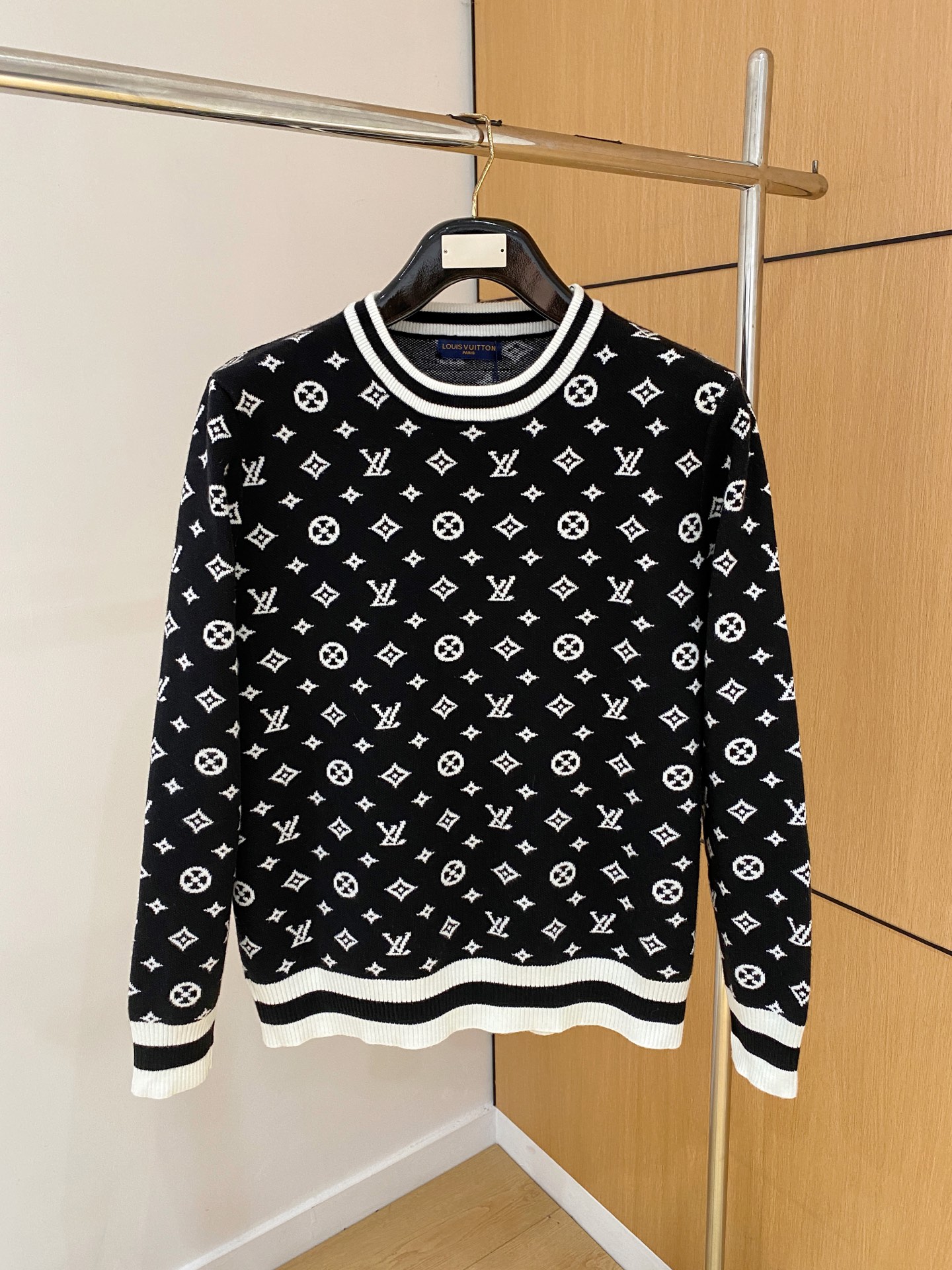 Louis Vuitton Basic Clothing Wool M-l-xl