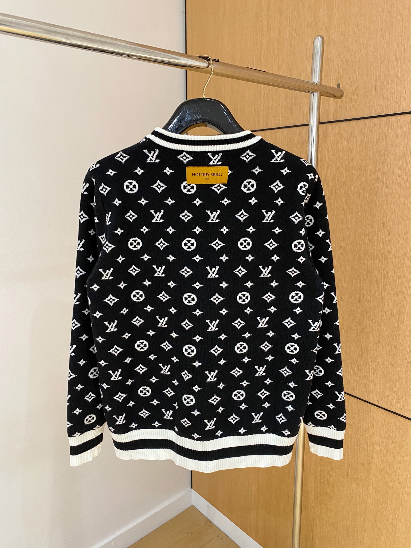 Louis Vuitton Basic Clothing Wool M-l-xl