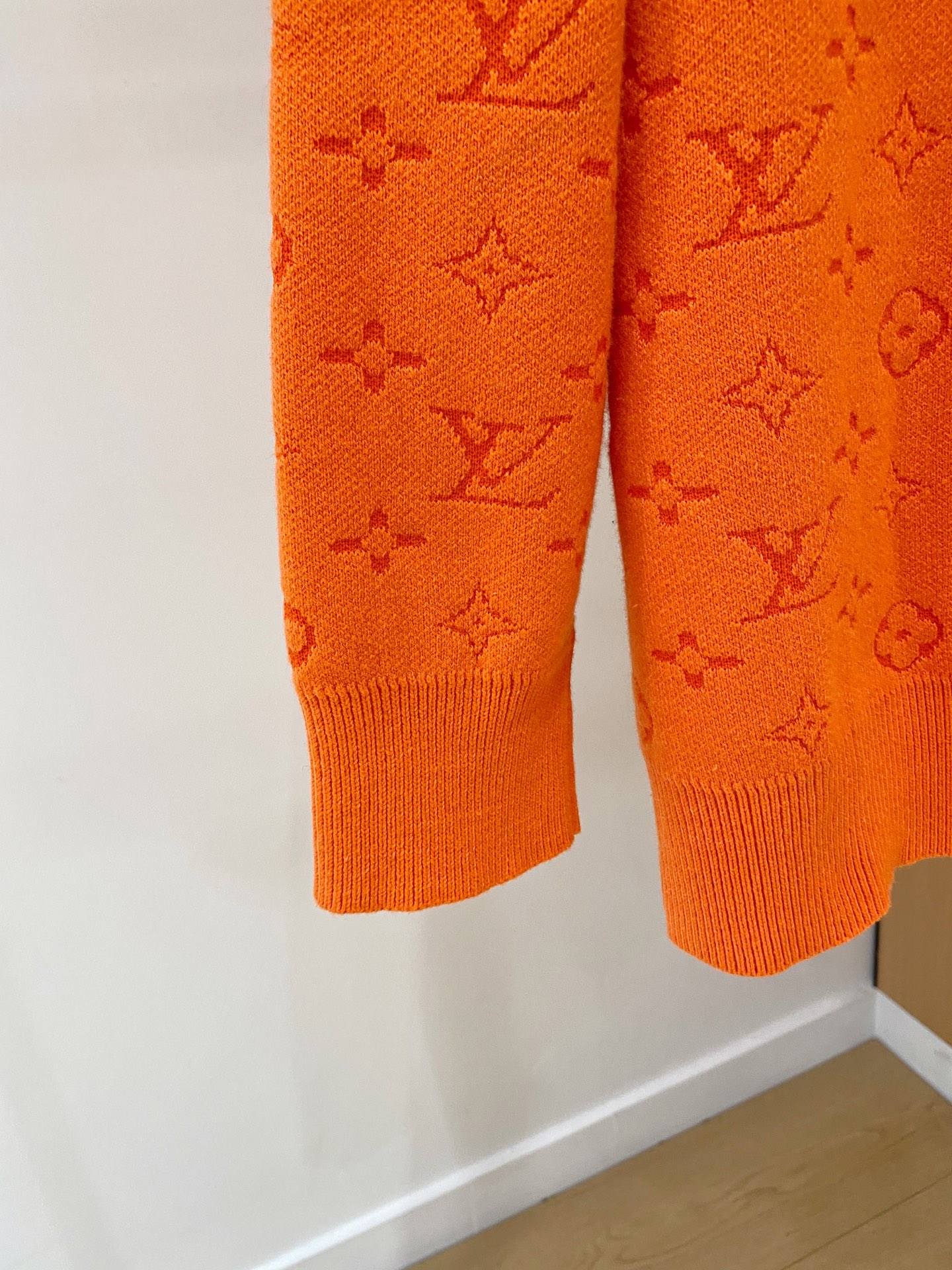 Louis Vuitton Basic Clothing Wool M-l-xl