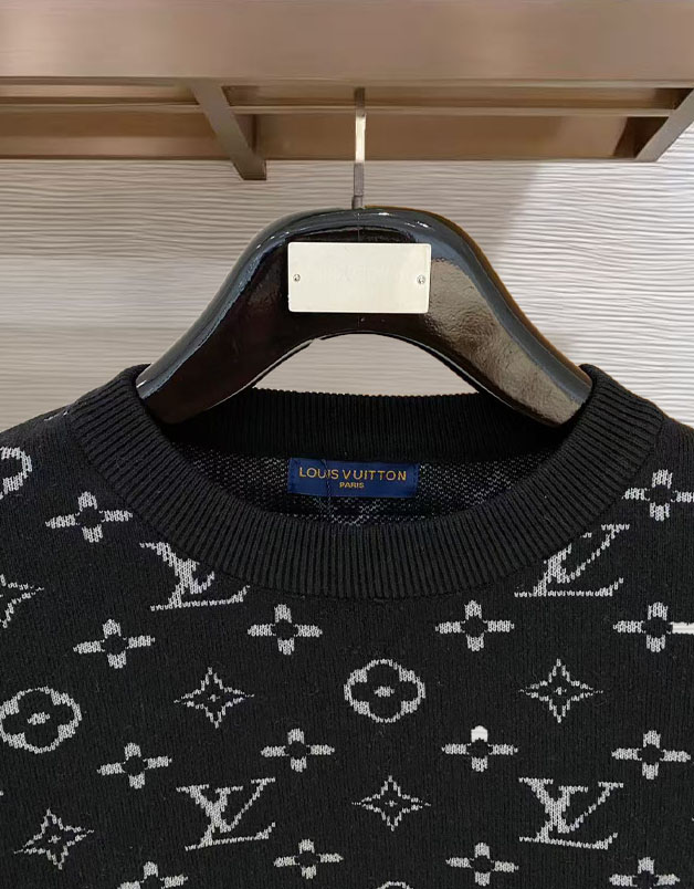 Louis Vuitton Basic Clothing Wool M-l-xl