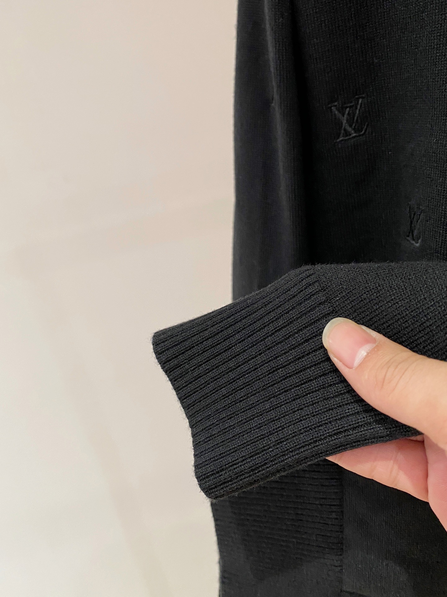 Louis Vuitton Basic Clothing Wool M-l-xl