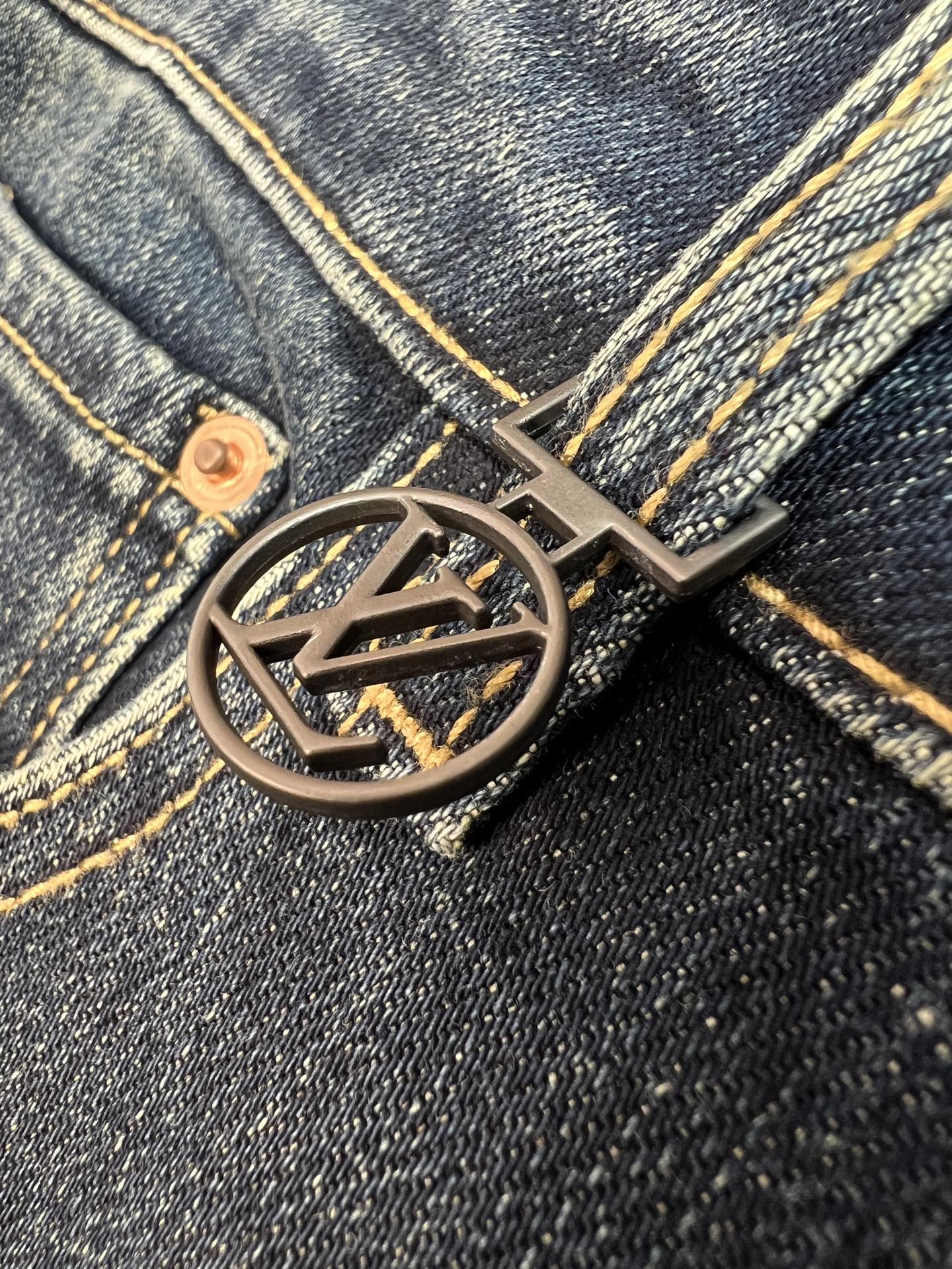 Louis Vuitton Jeans L-175140-32