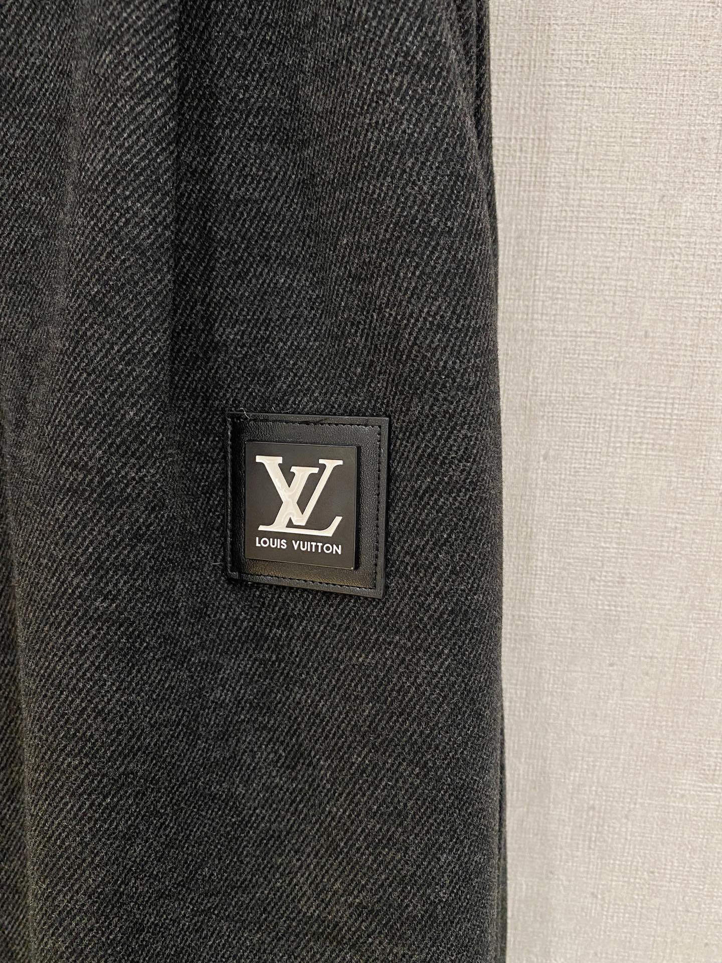 Louis Vuitton Basic Clothing S-m-l-xl