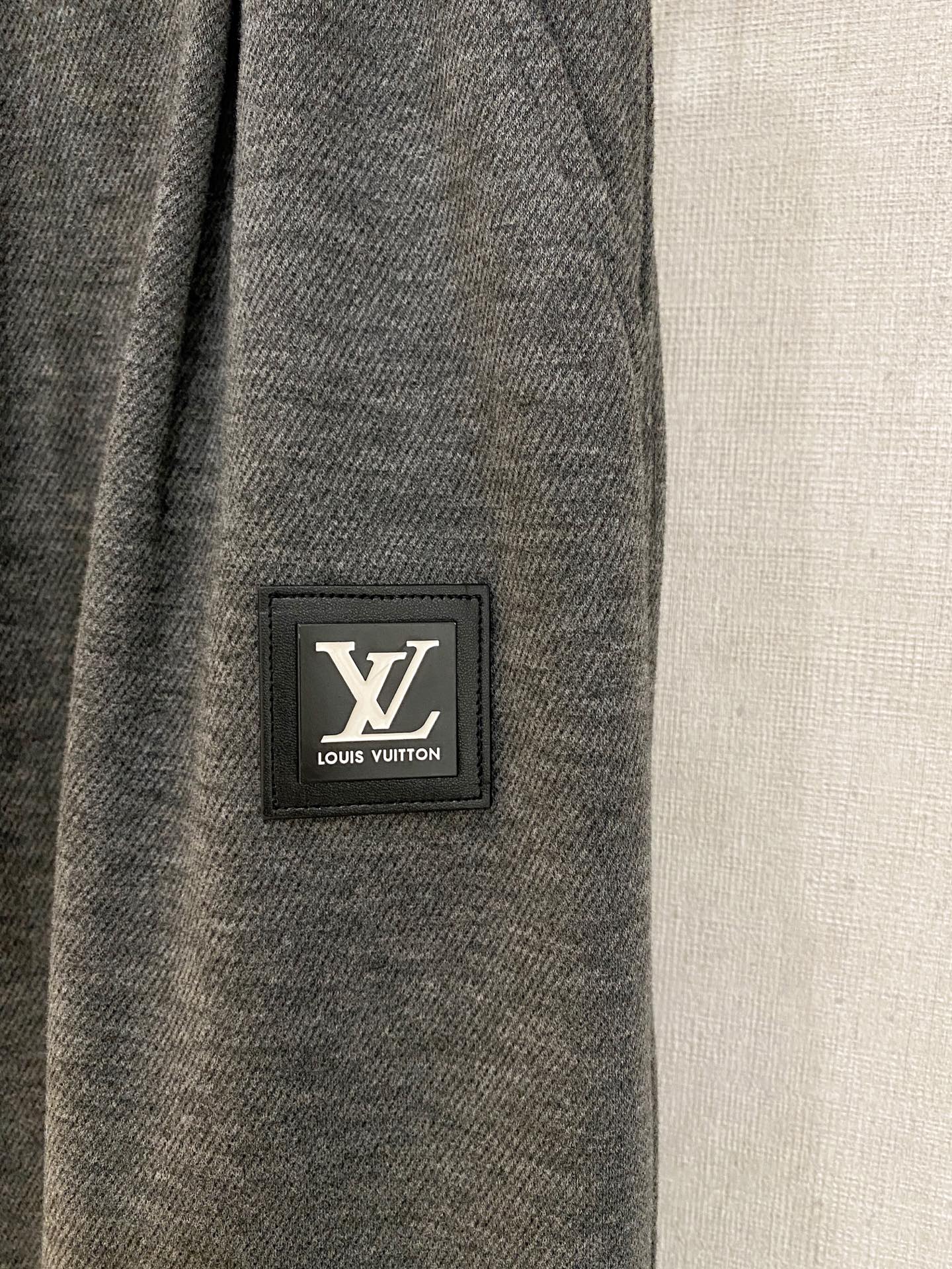 Louis Vuitton Basic Clothing S-m-l-xl