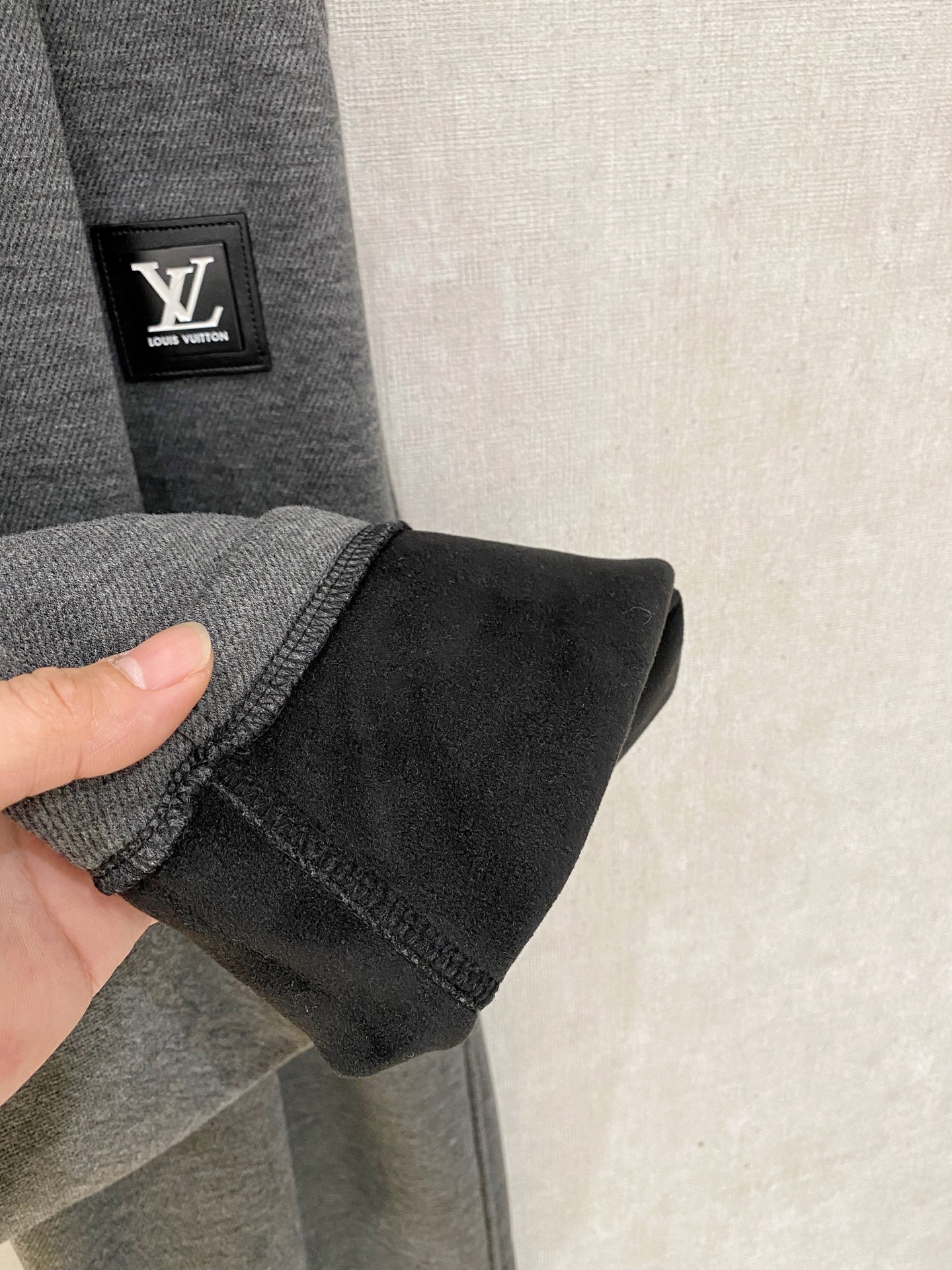 Louis Vuitton Basic Clothing S-m-l-xl