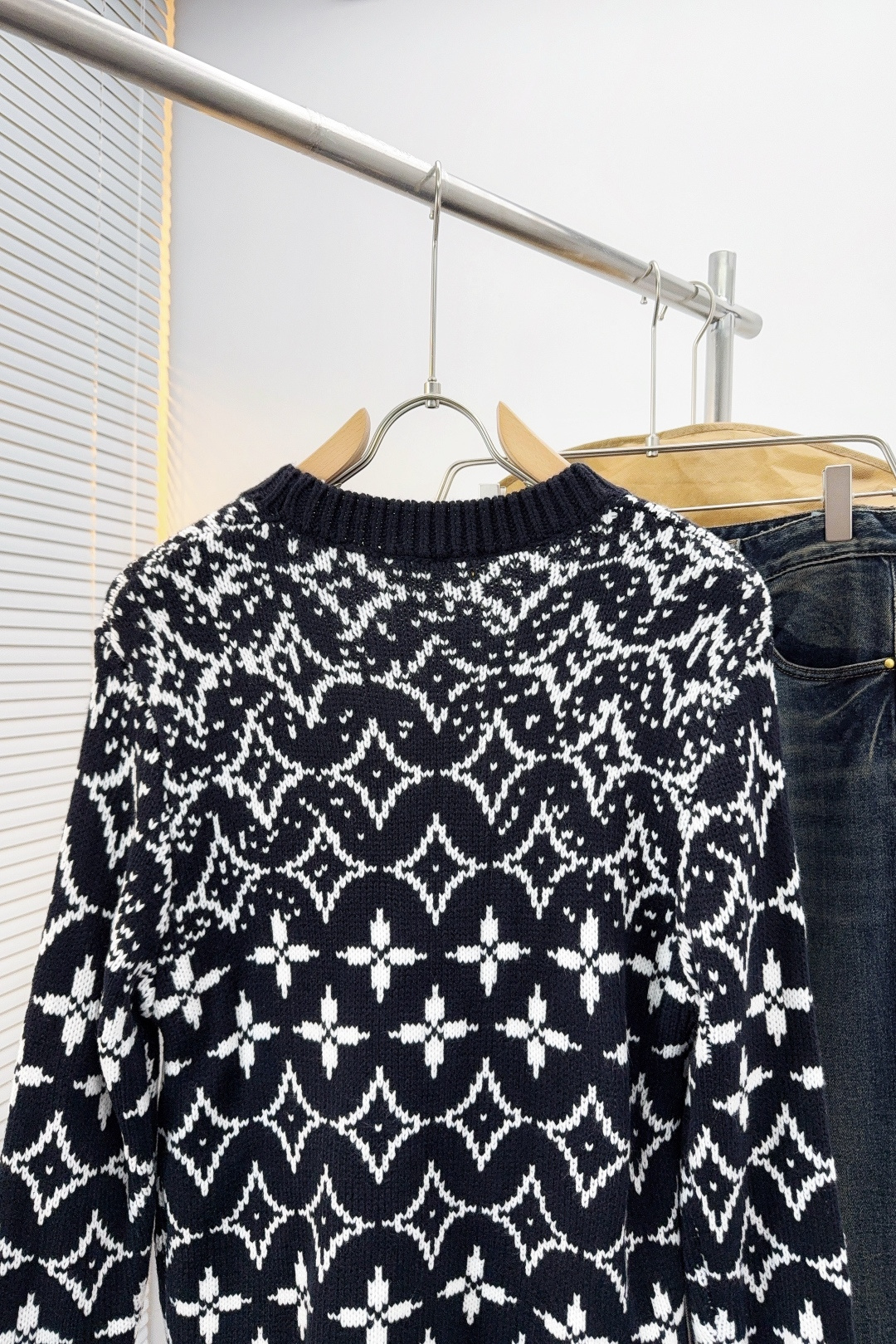 Louis Vuitton Basic Clothing Wool M-l-xl