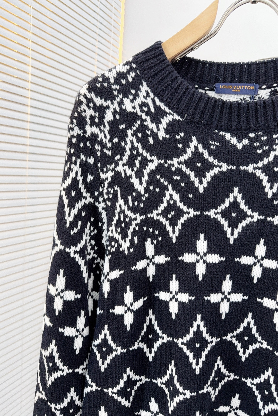 Louis Vuitton Basic Clothing Wool M-l-xl