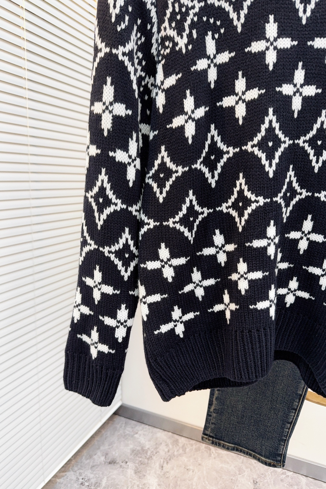 Louis Vuitton Basic Clothing Wool M-l-xl