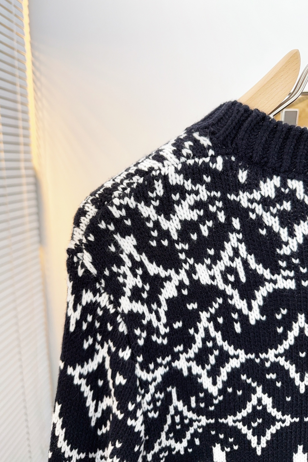 Louis Vuitton Basic Clothing Wool M-l-xl