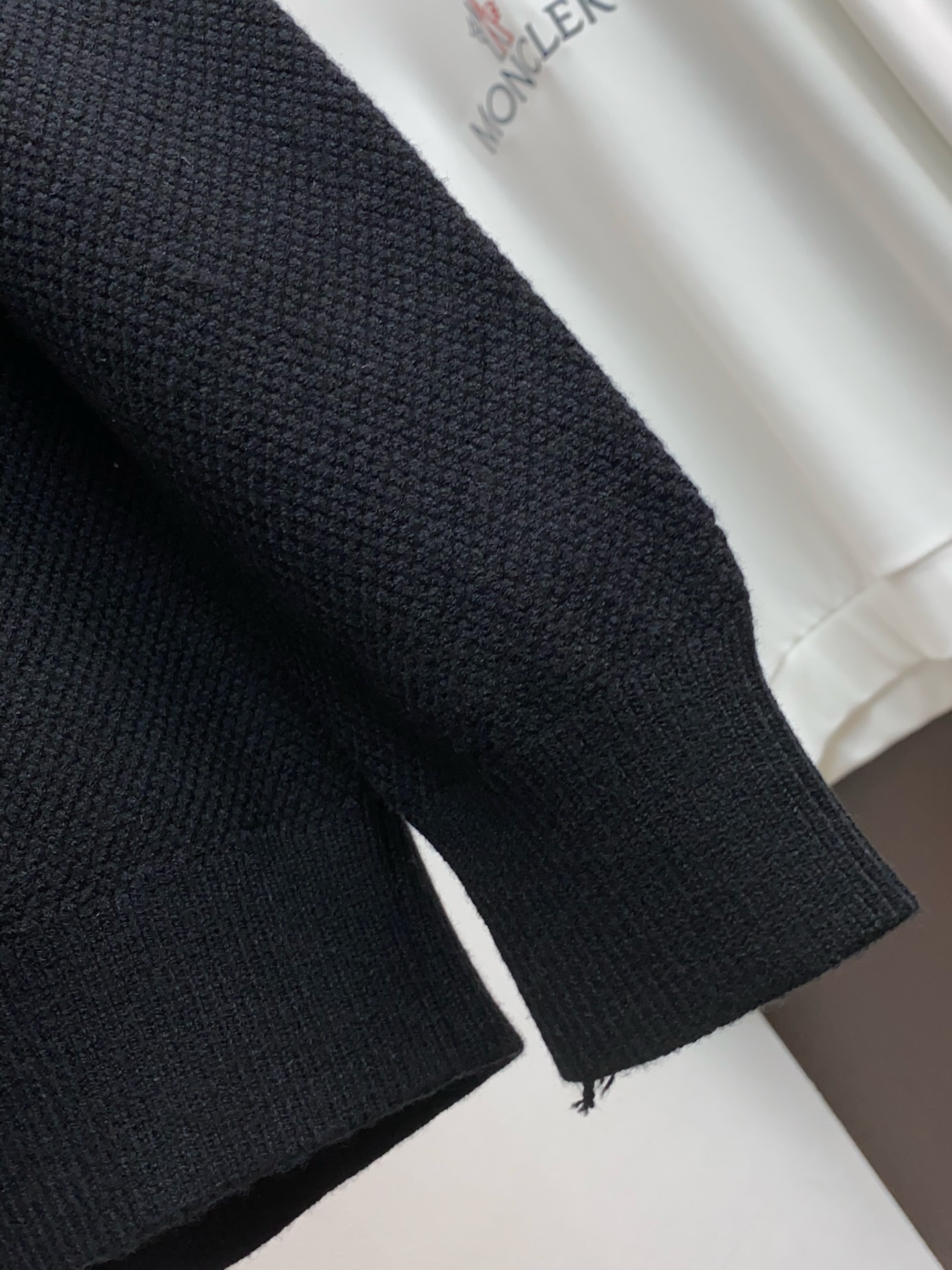 Gucci Basic Clothing Wool M-l-xl