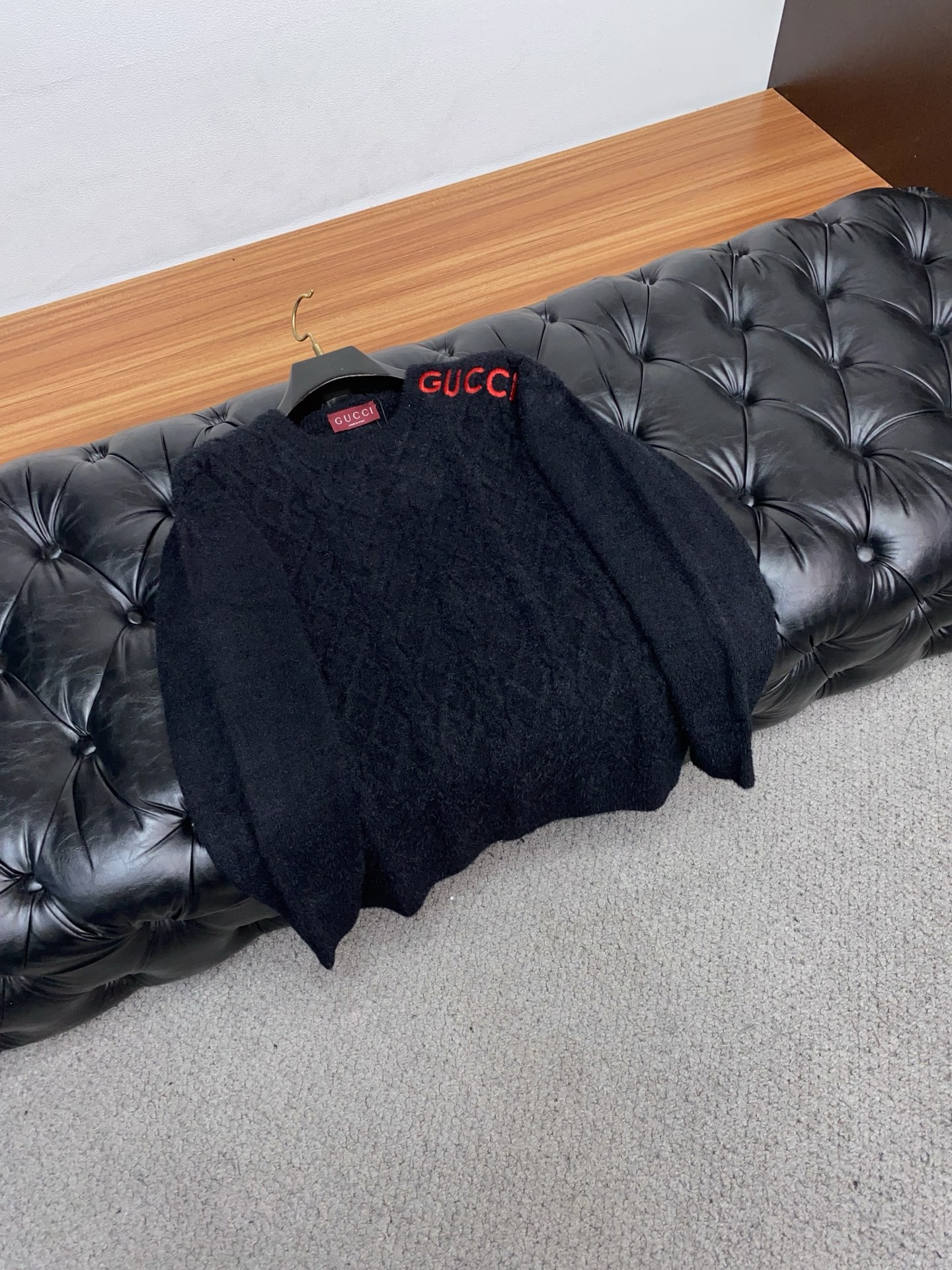 Gucci Basic Clothing Wool M-l-xl