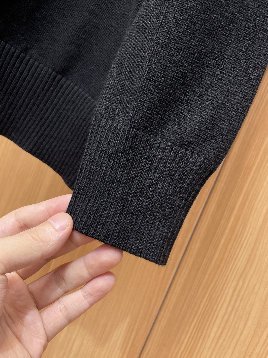 Gucci Basic Clothing Wool M-xl