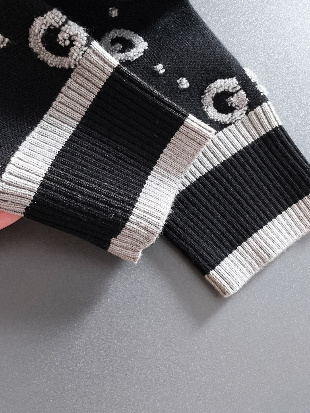 Gucci Basic Clothing Wool M-l-xl