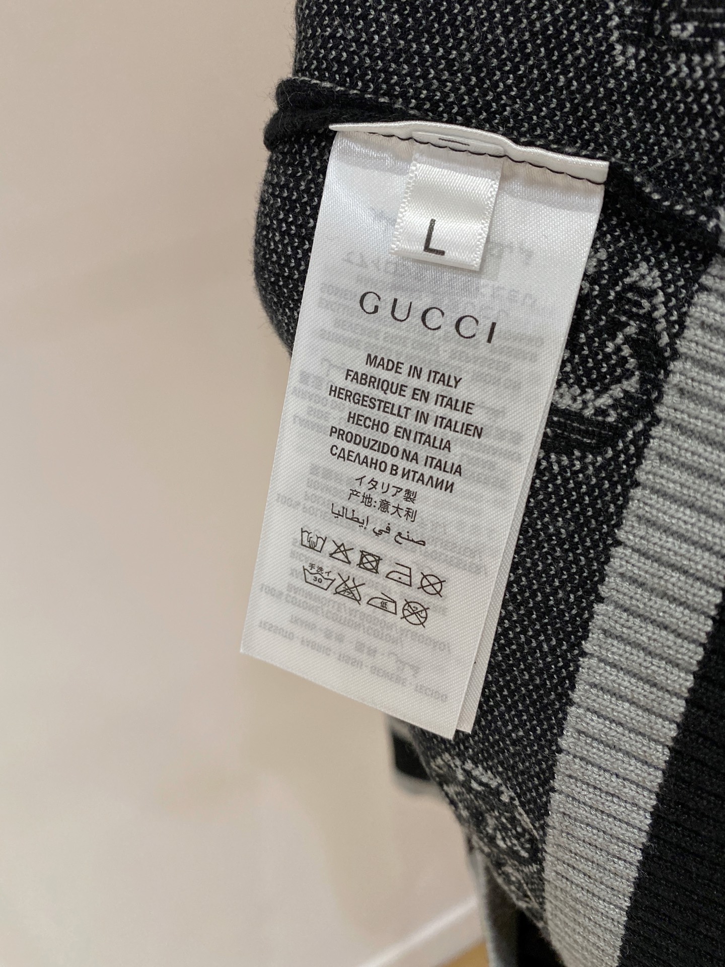 Gucci Basic Clothing Wool M-l-xl