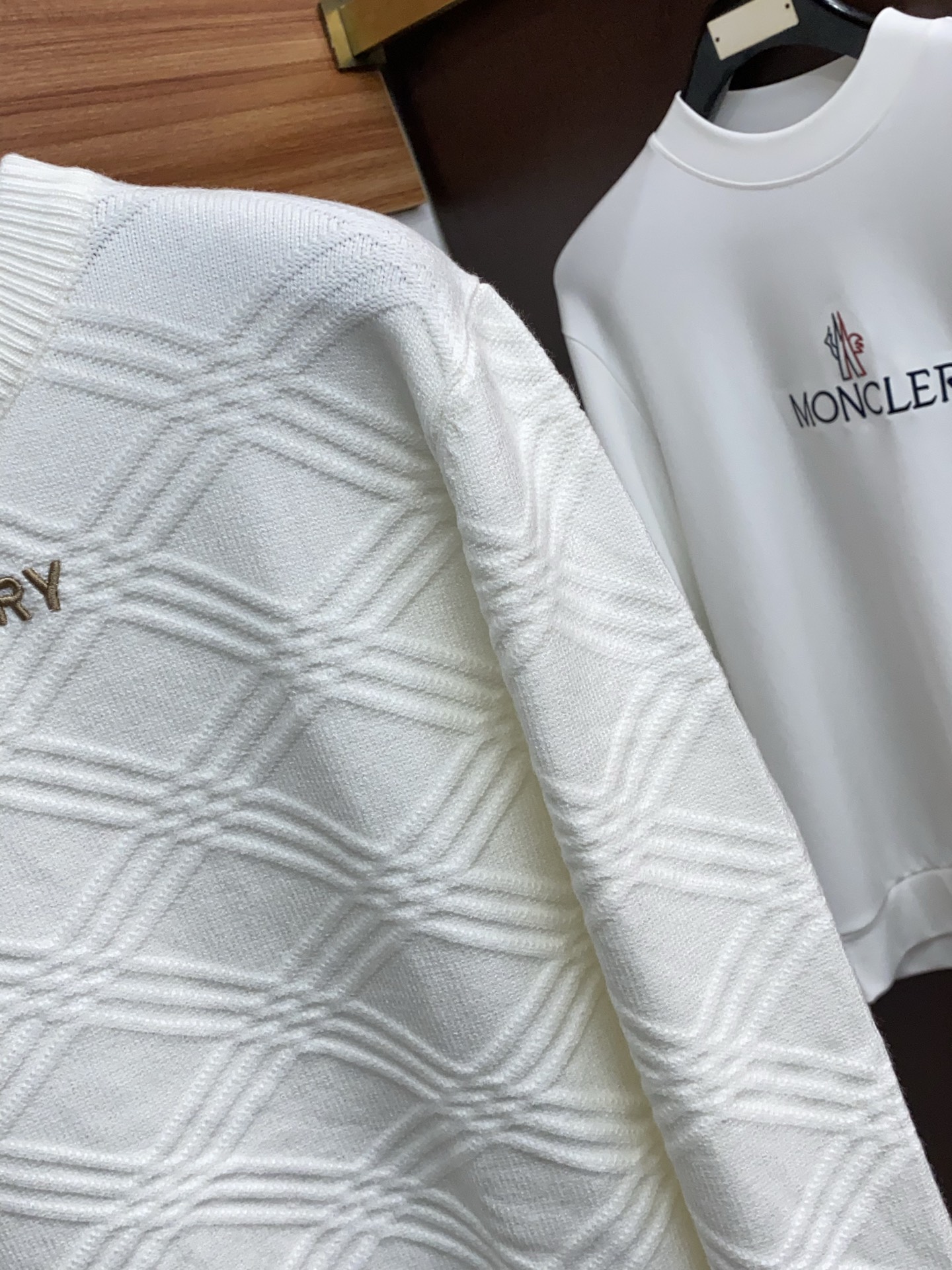 Burberry Basic Clothing Wool M-l-xl