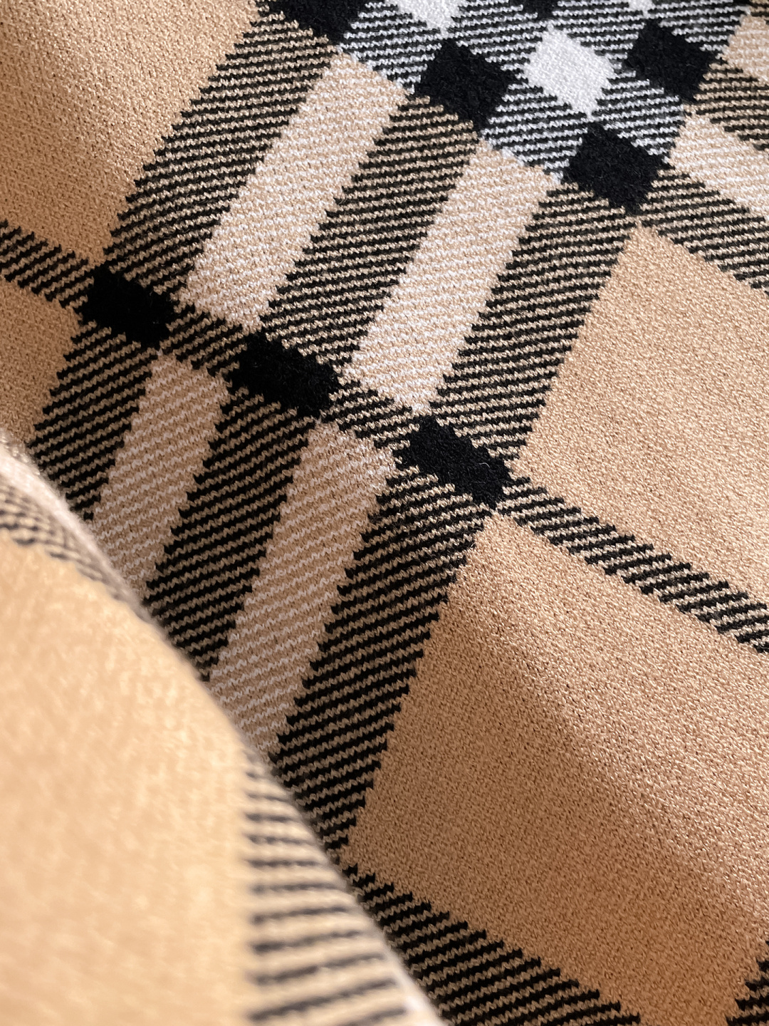 Burberry Basic Clothing Wool M-l-xl