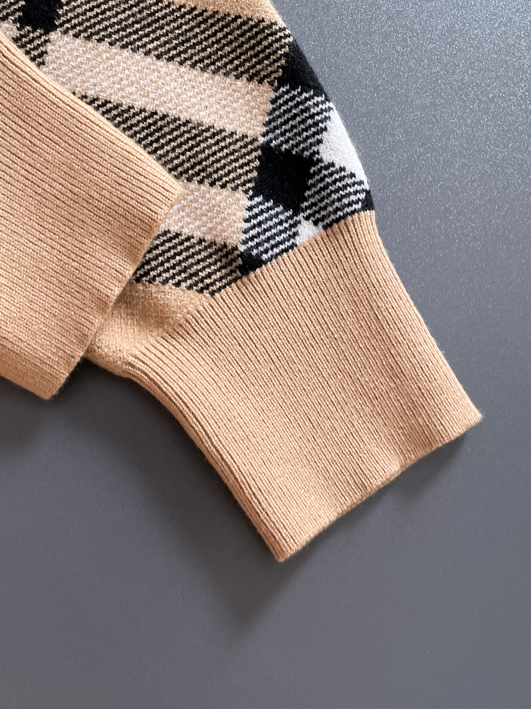 Burberry Basic Clothing Wool M-l-xl