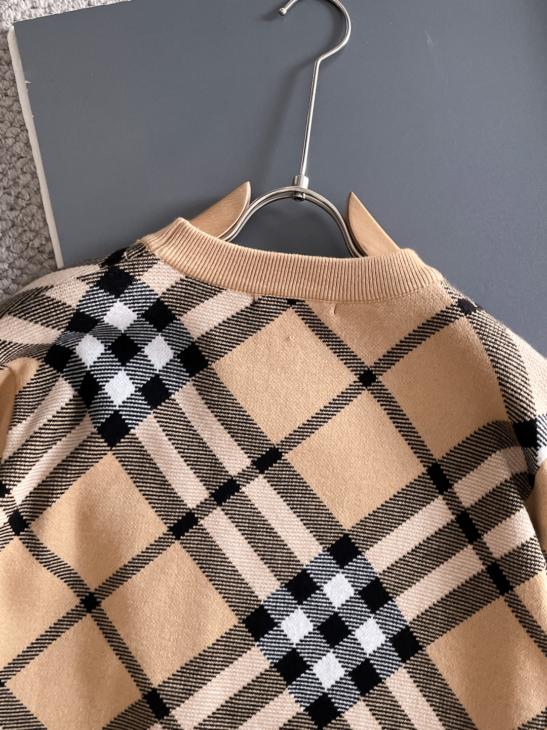 Burberry Basic Clothing Wool M-l-xl