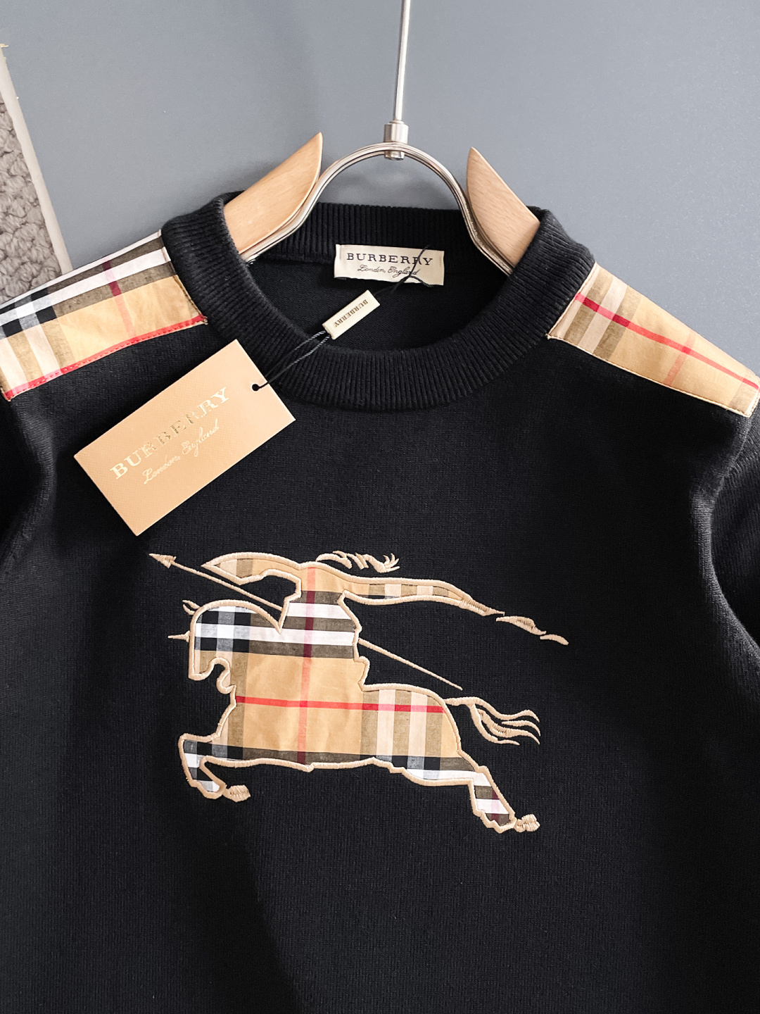 Burberry Basic Clothing Wool M-l-xl