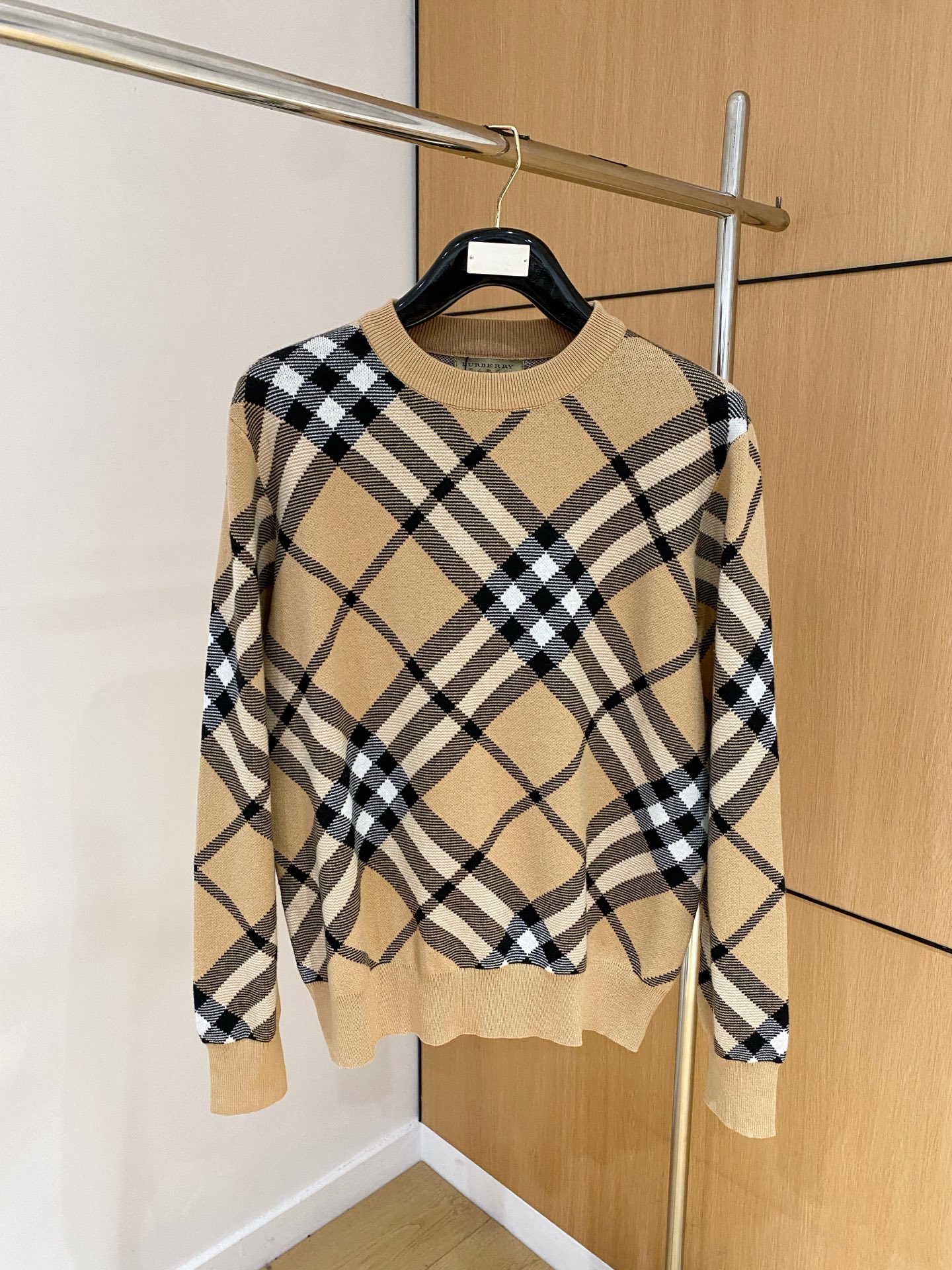 Burberry Basic Clothing Wool M-l-xl