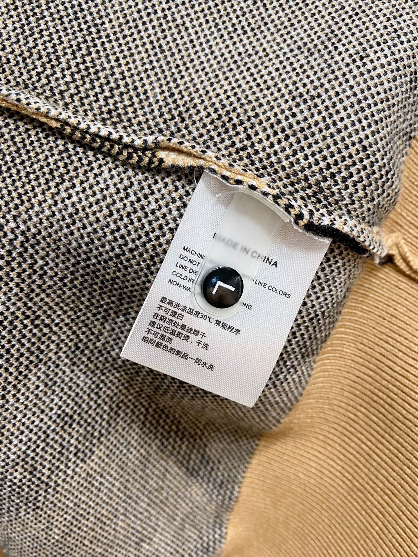 Burberry Basic Clothing Wool M-l-xl