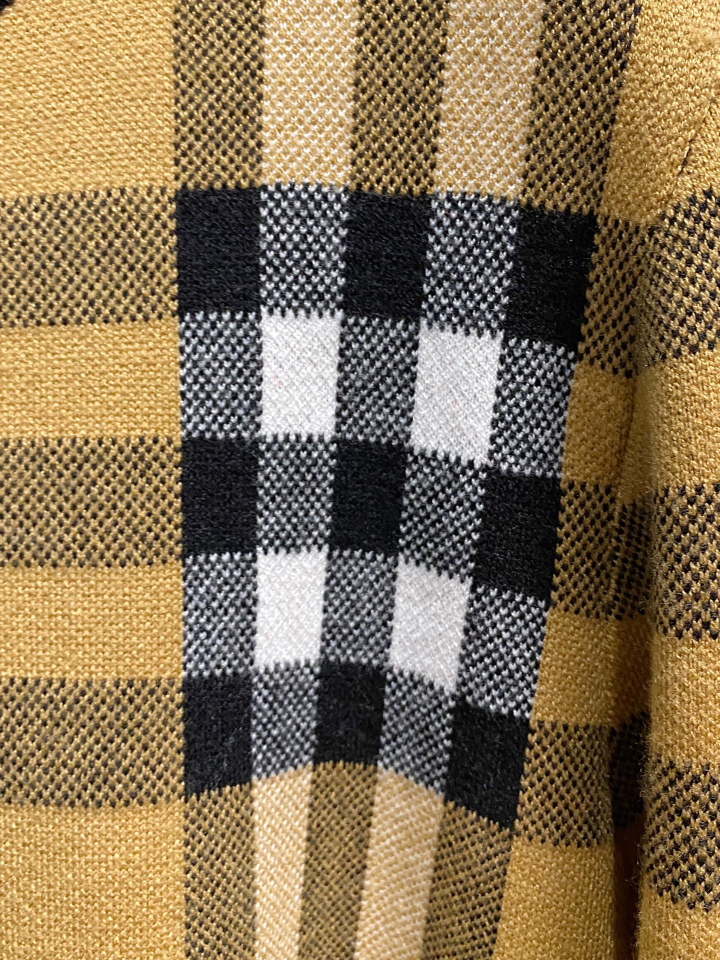 Burberry Basic Clothing Wool M-xxxl