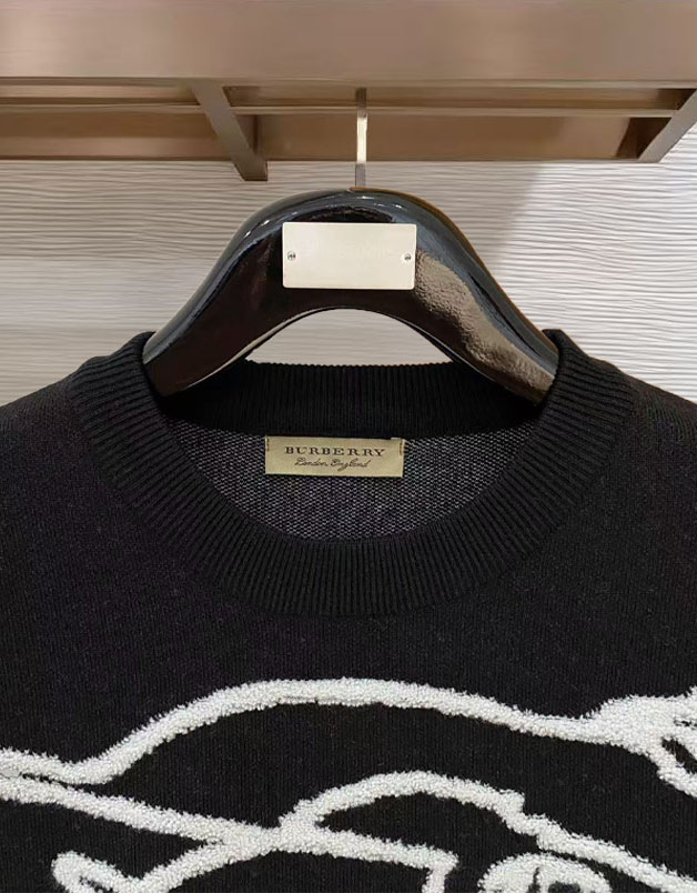 Burberry Basic Clothing Wool M-xl
