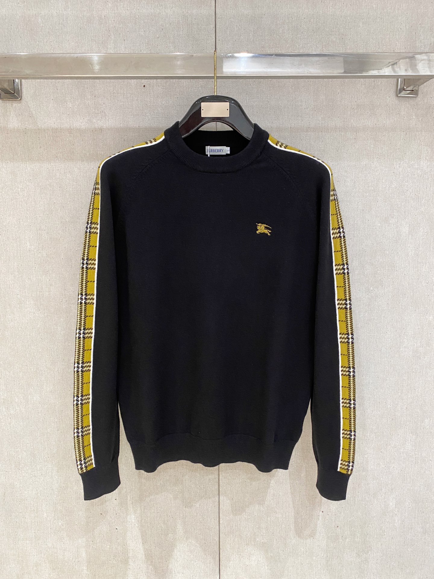 Burberry Basic Clothing Wool M-xl