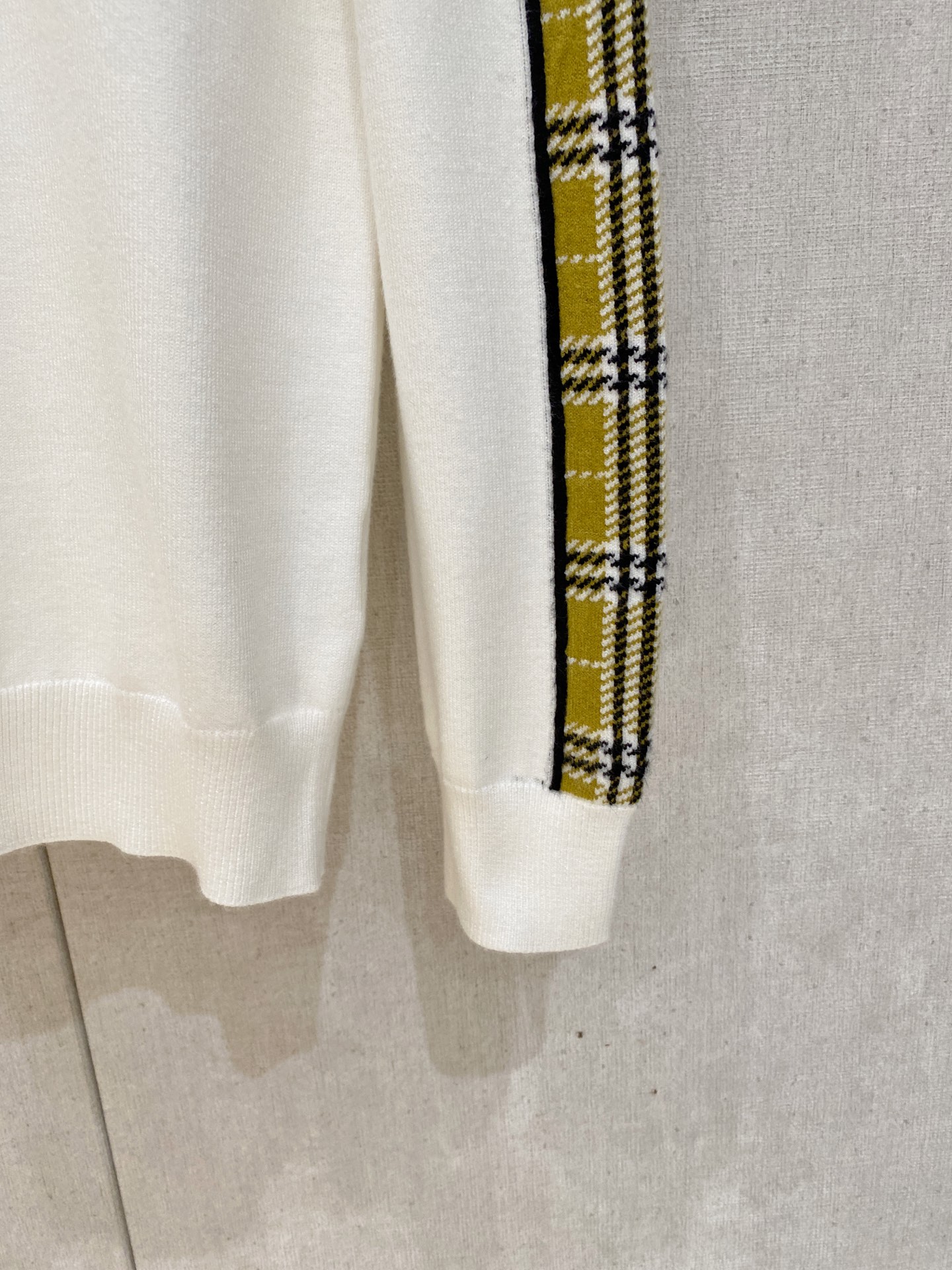 Burberry Basic Clothing Wool M-xl