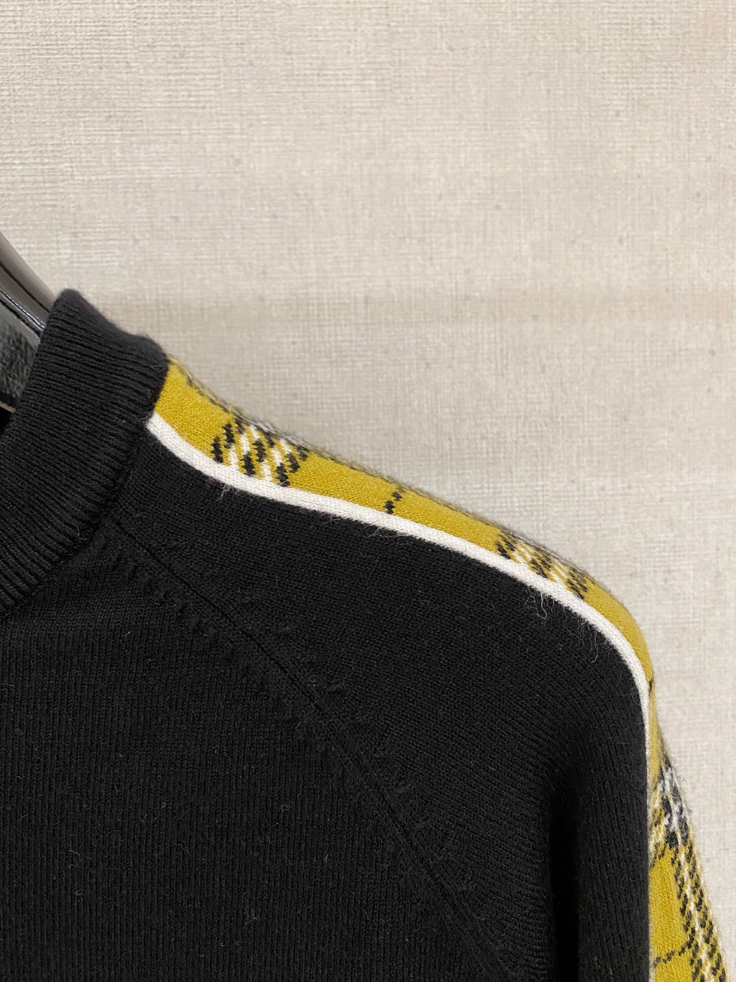 Burberry Basic Clothing Wool M-xl