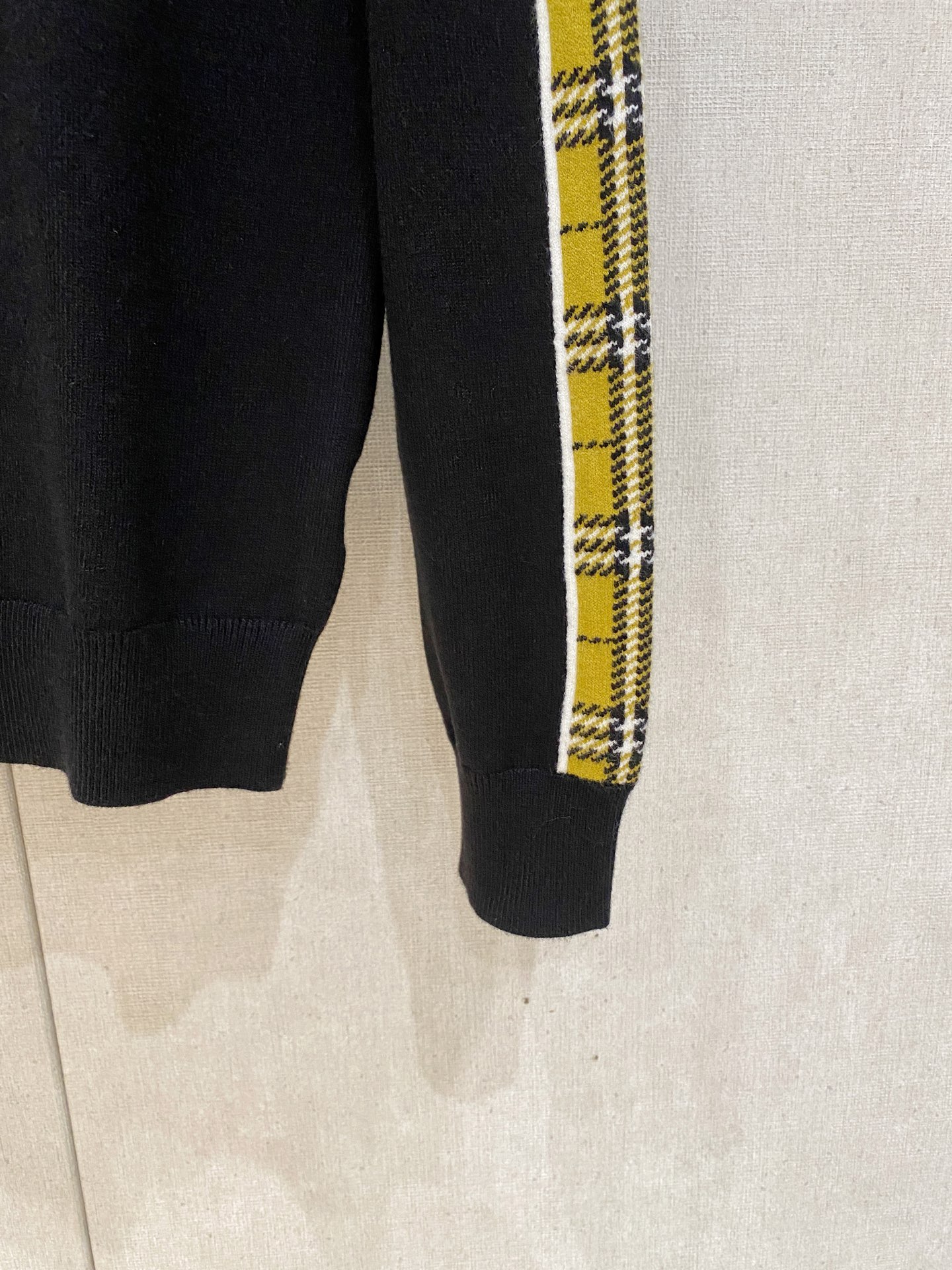 Burberry Basic Clothing Wool M-xl