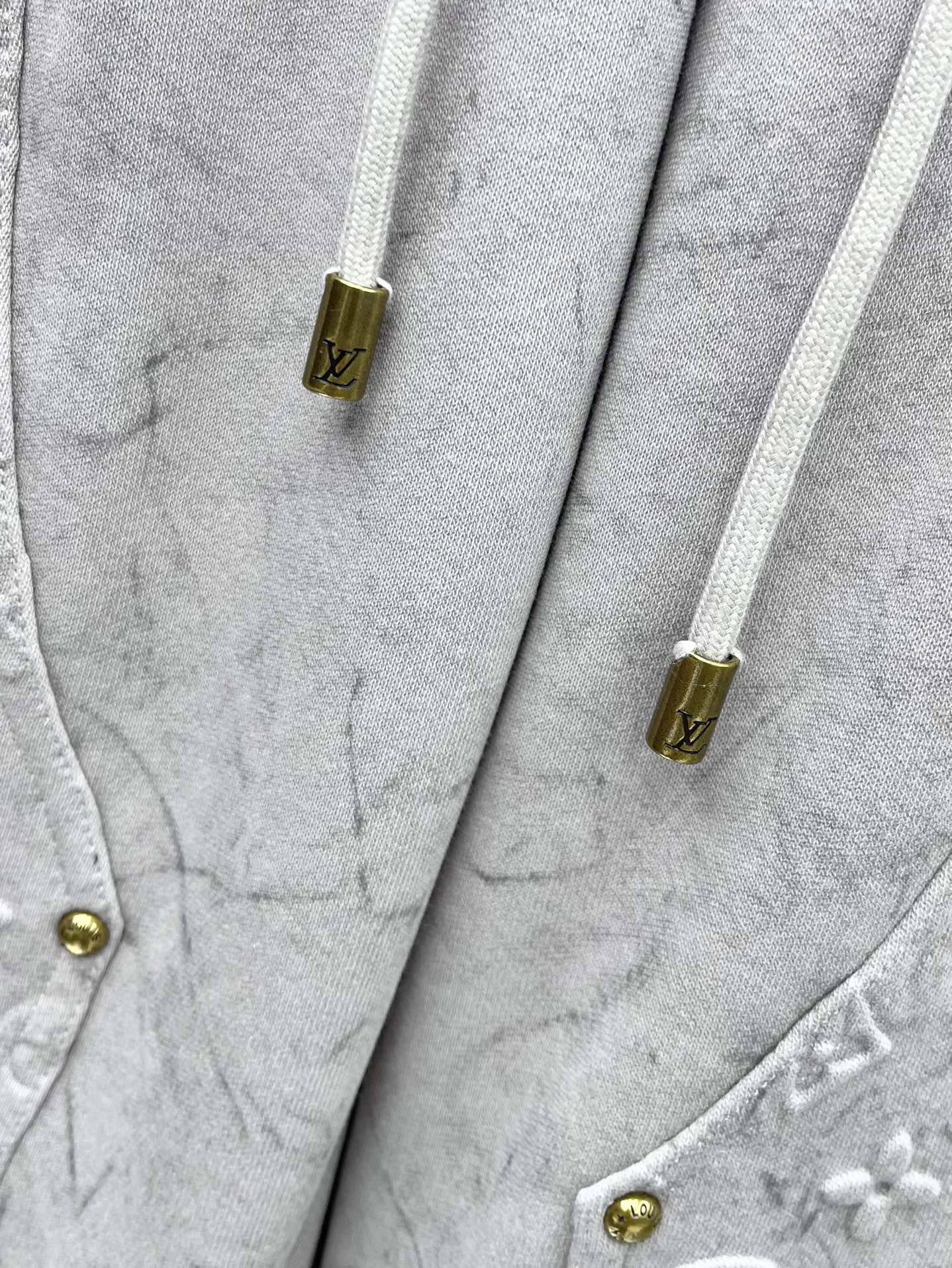 Louis Vuitton Basic Clothing M
