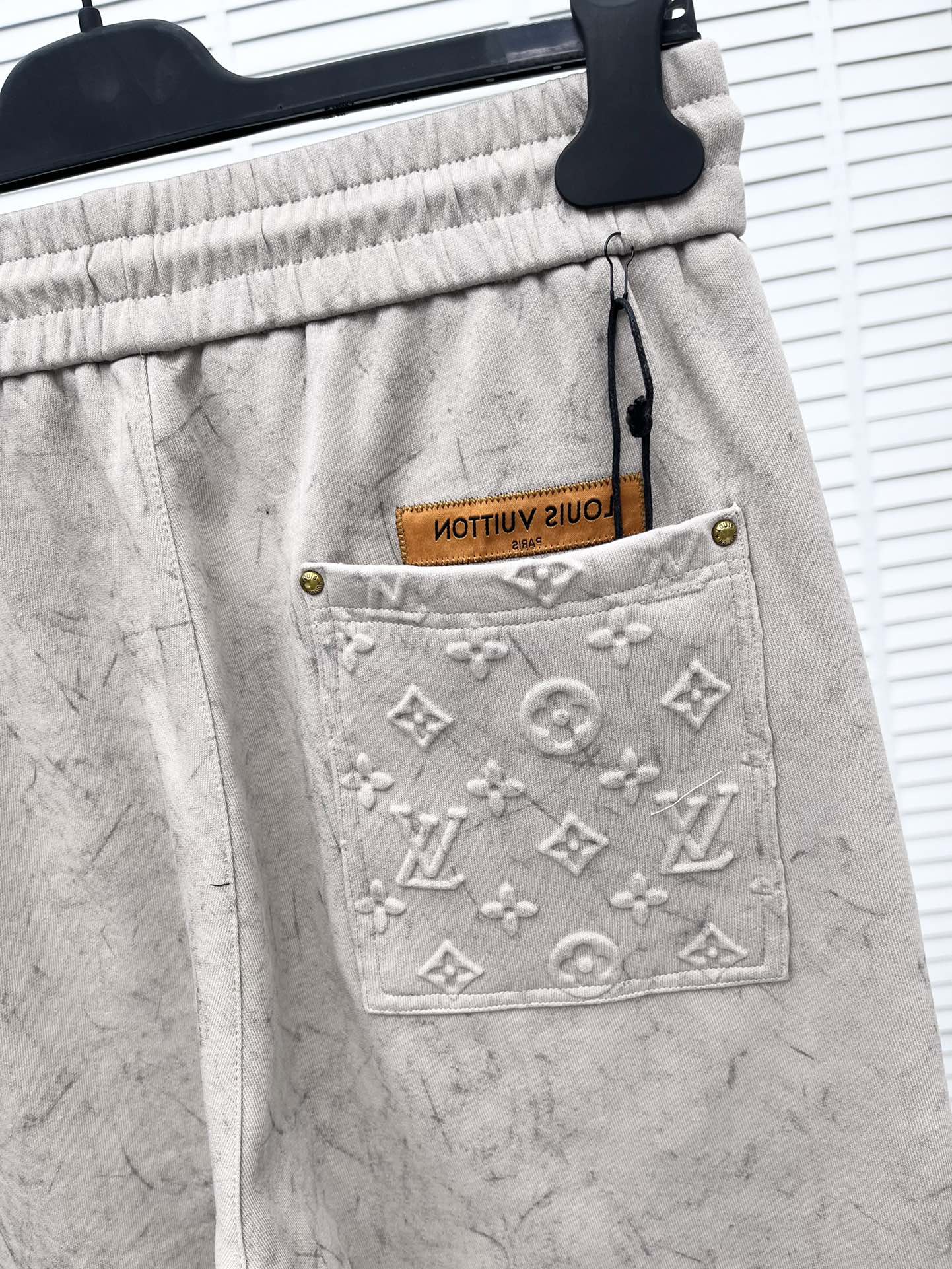 Louis Vuitton Basic Clothing M