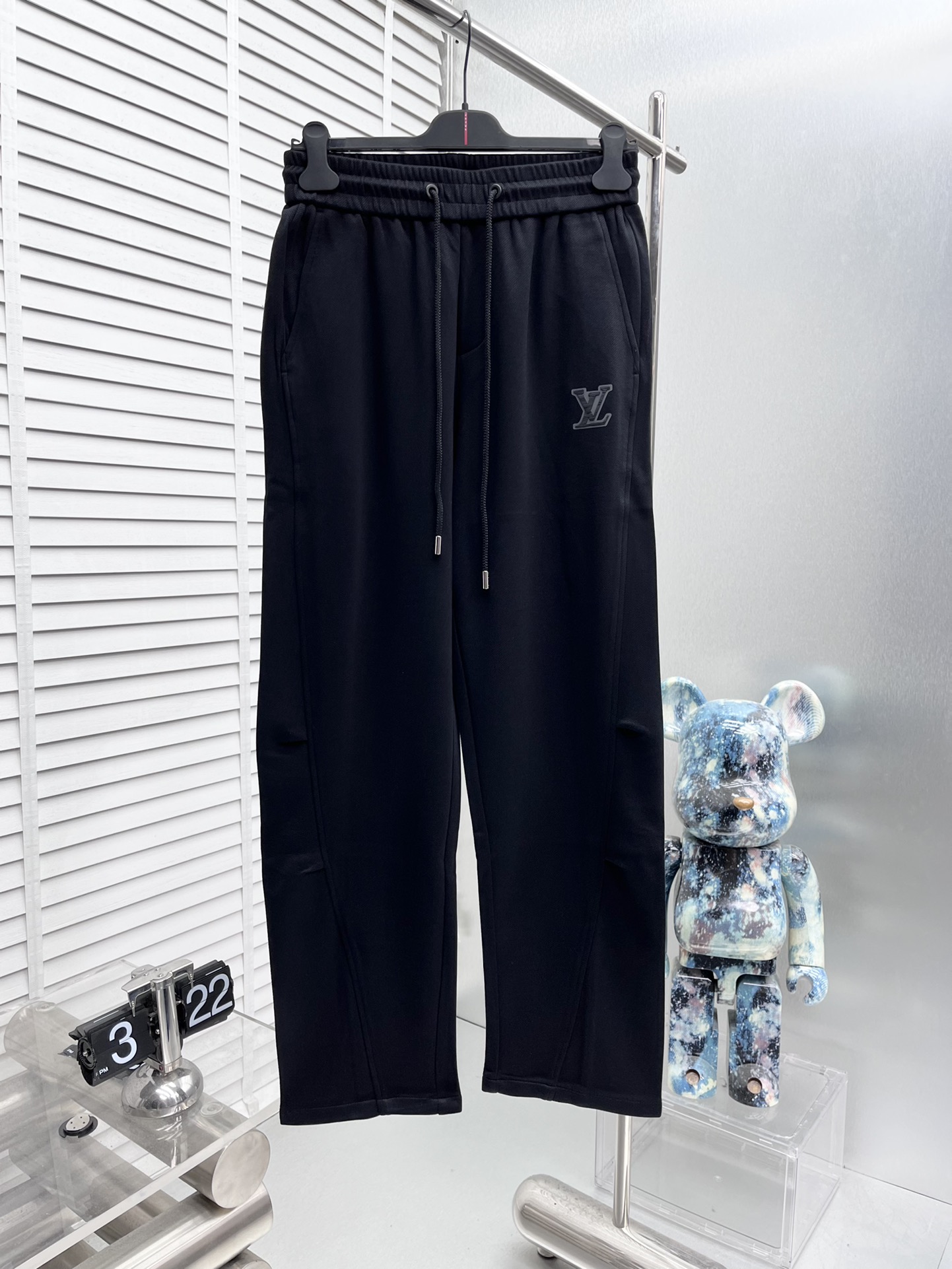 Louis Vuitton Basic Clothing M-l-xl