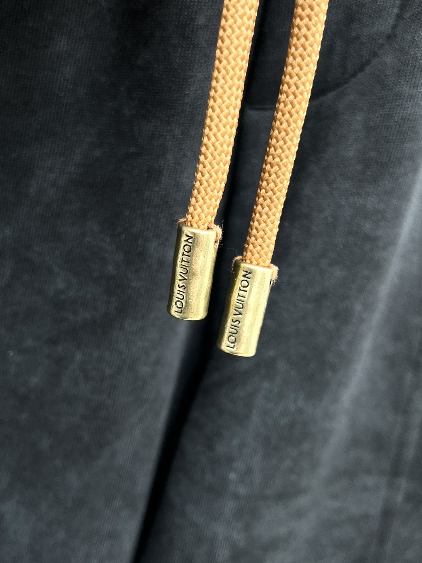 Louis Vuitton Basic Clothing M-l-xl