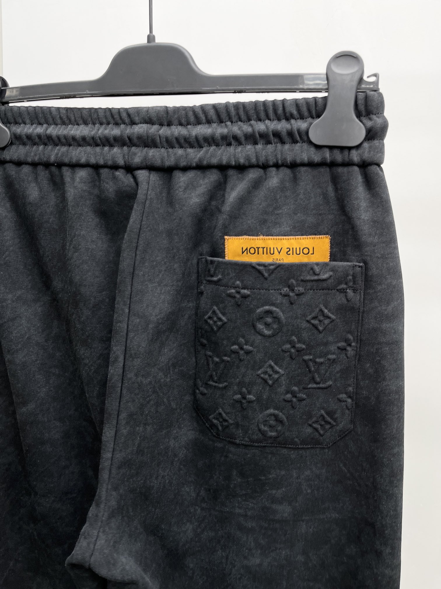 Louis Vuitton Basic Clothing M-l-xl