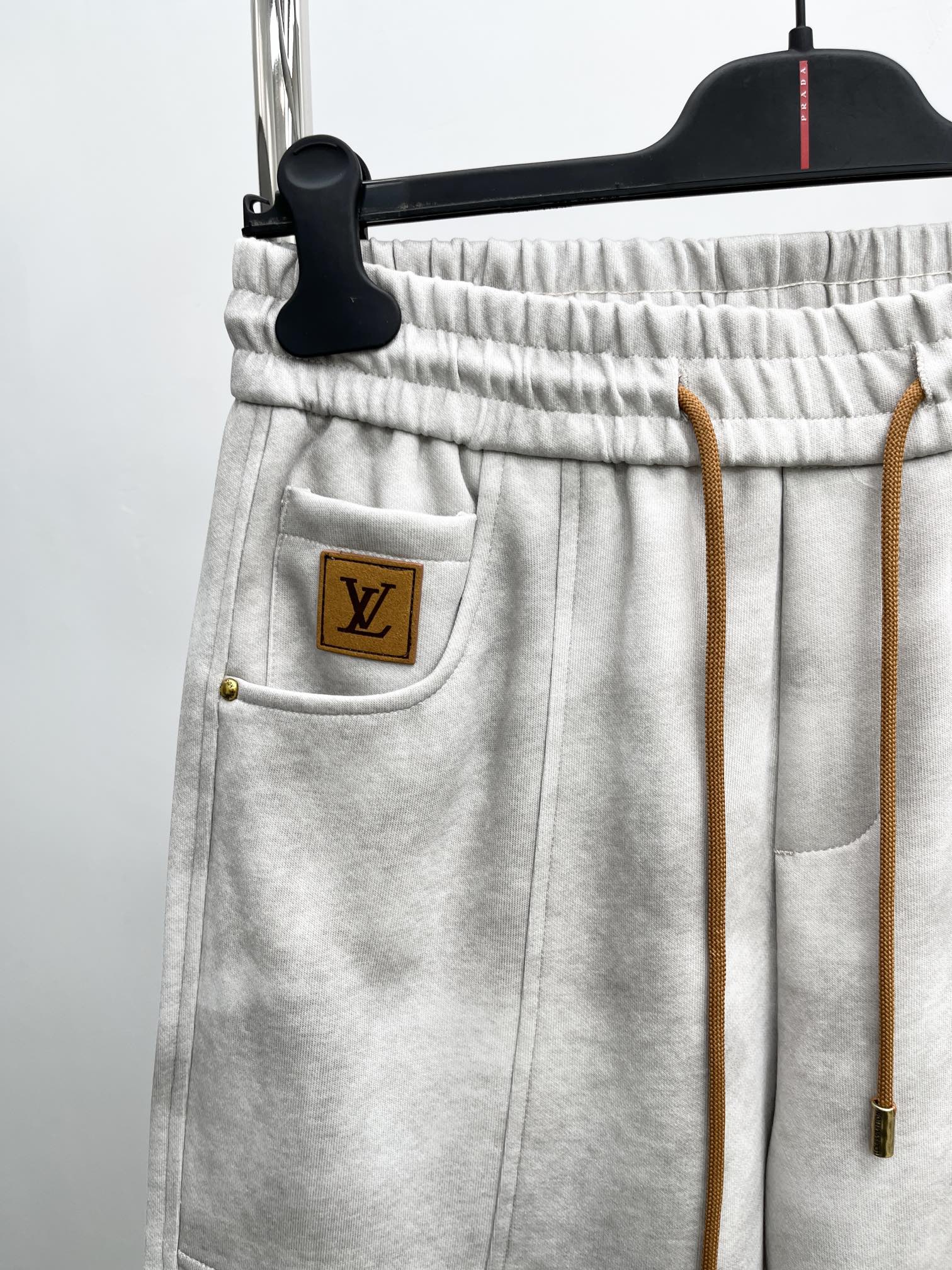 Louis Vuitton Basic Clothing M-xl