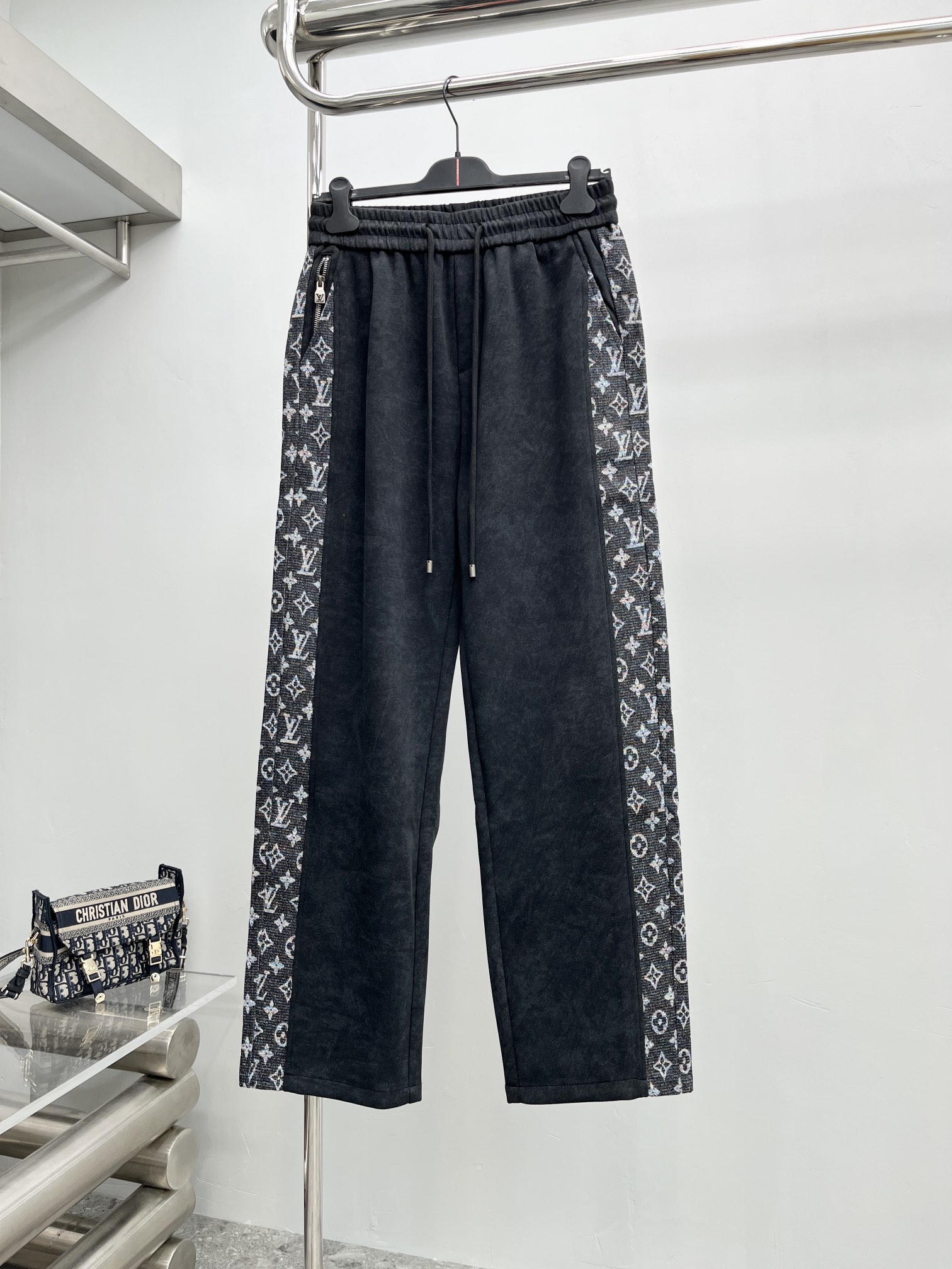 Louis Vuitton Basic Clothing M-xl