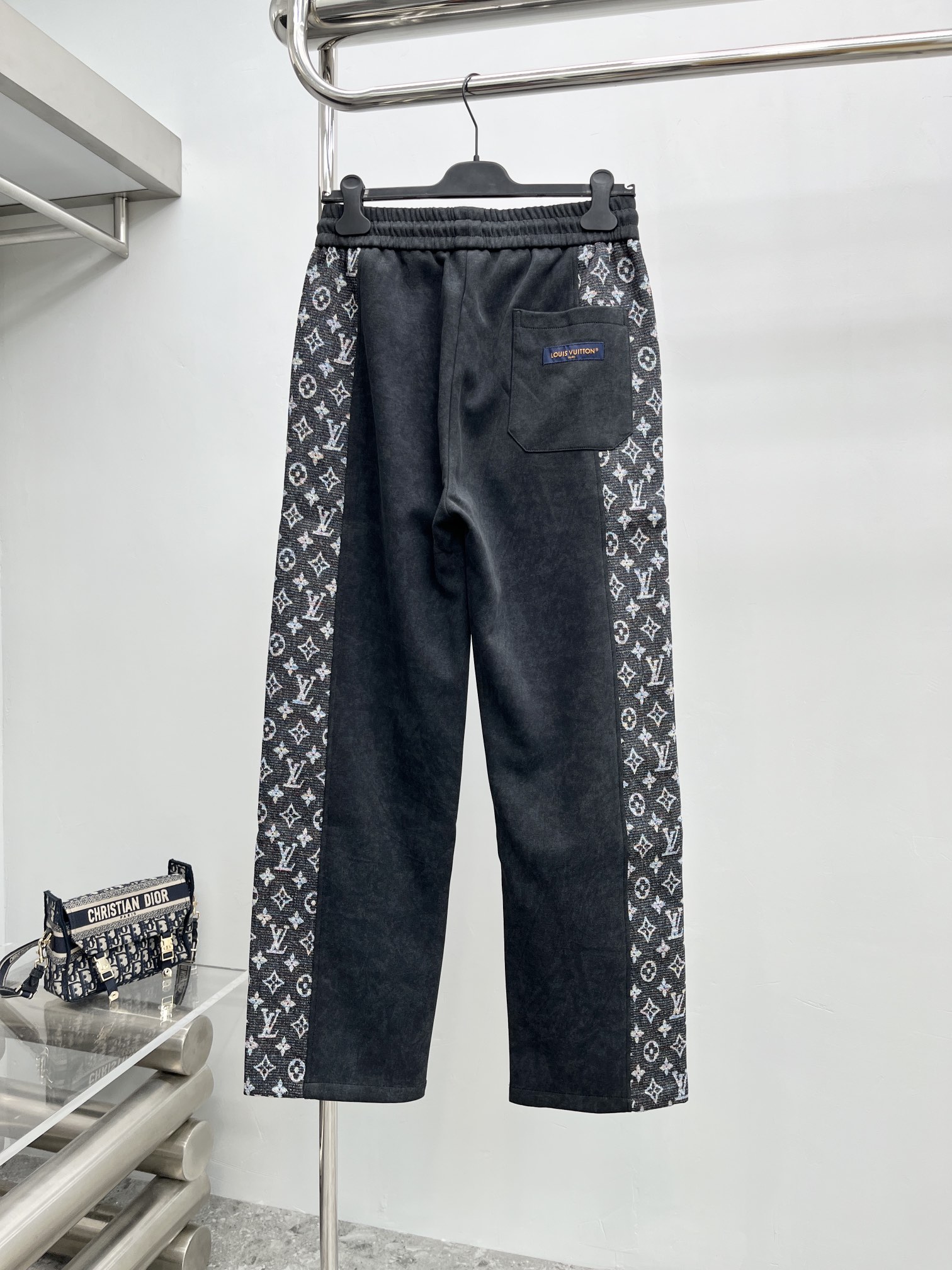 Louis Vuitton Basic Clothing M-xl